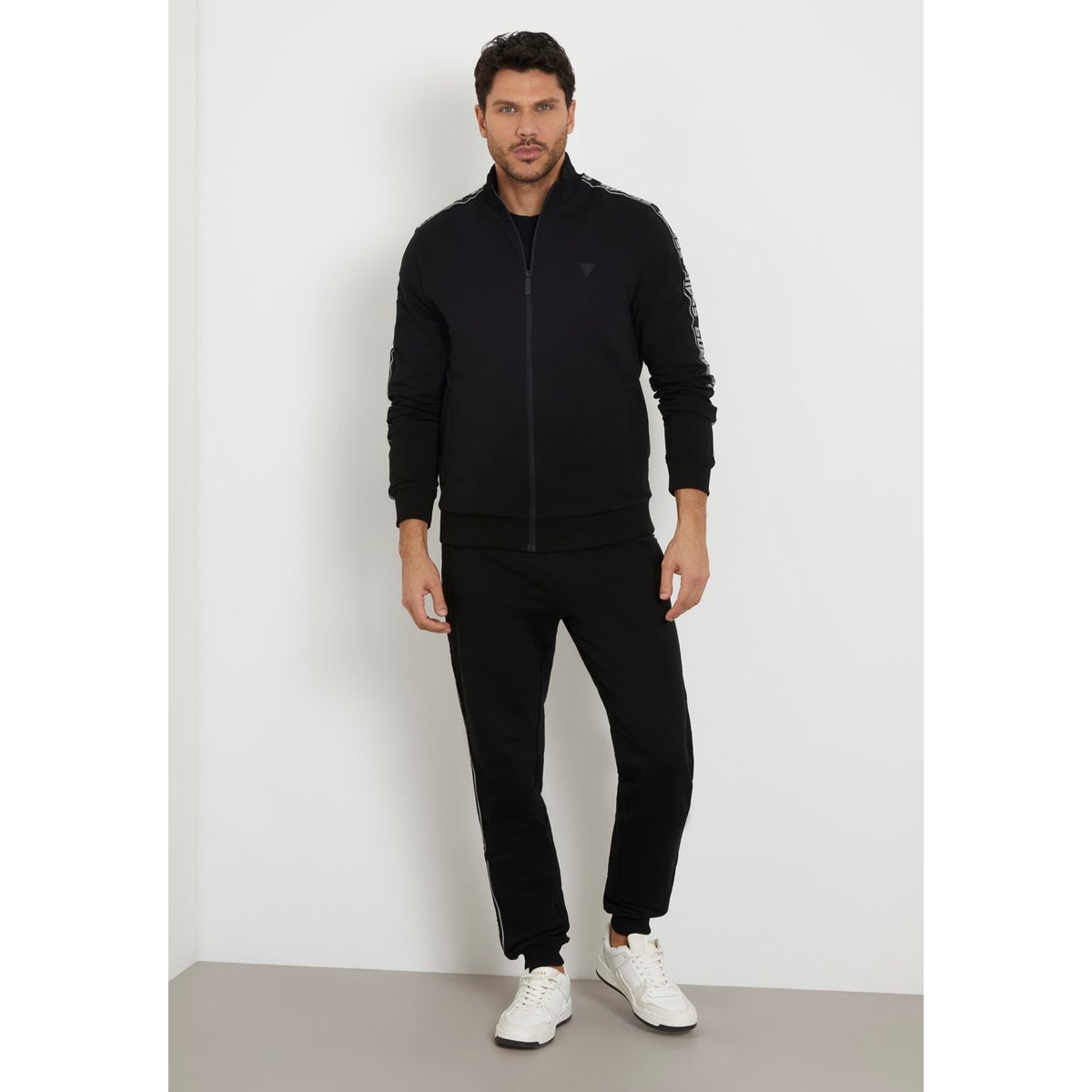 Sweat-Shirt Glissiere Intégrale noir, GUESS