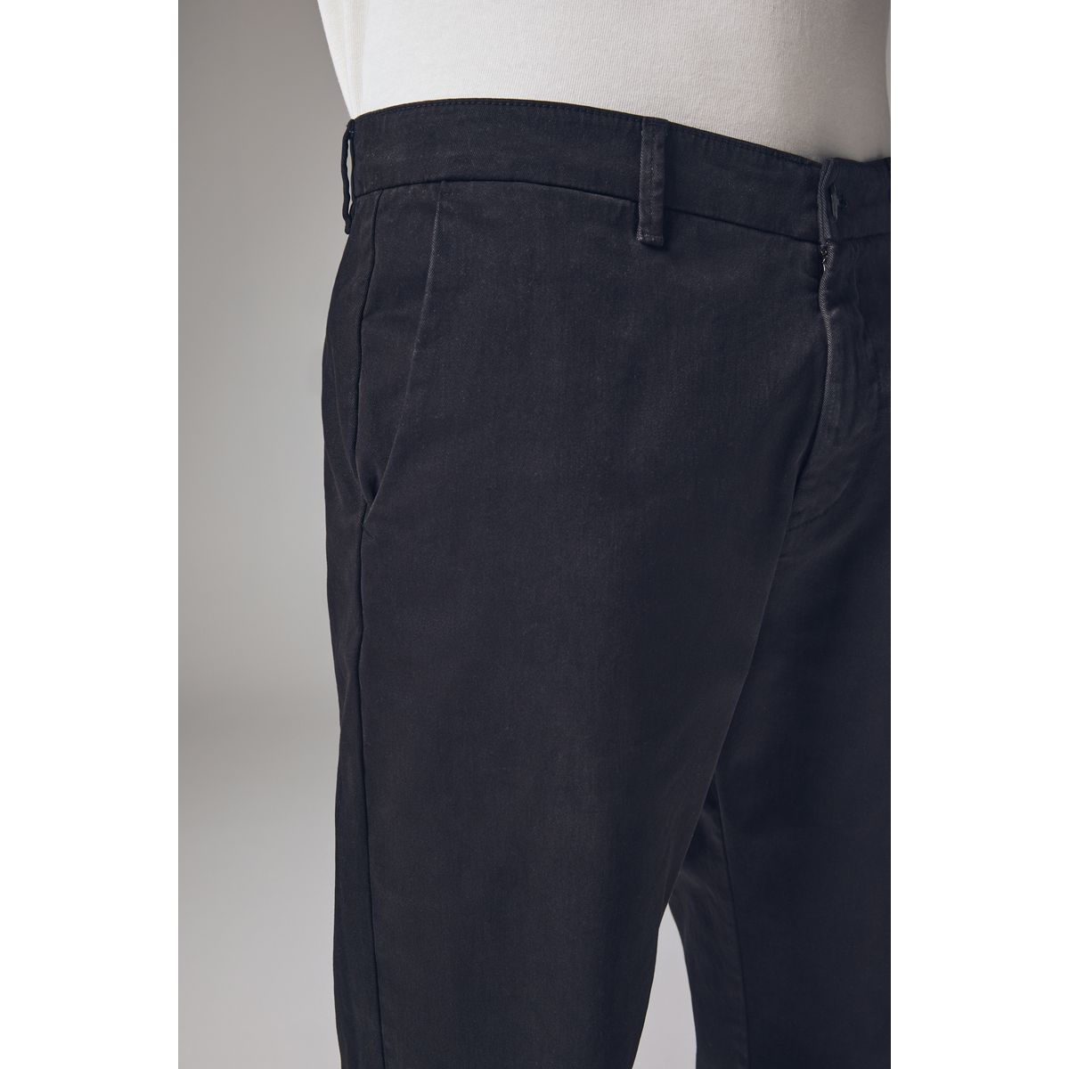 Pantalon chino slim doux haut de gamme noir, NEXT