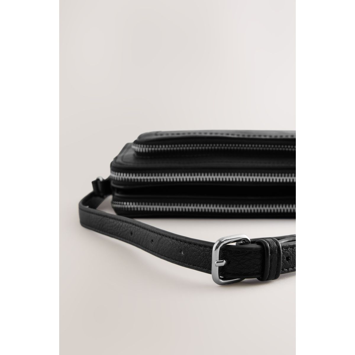 Sac à bandoulière double zip noir, NEXT