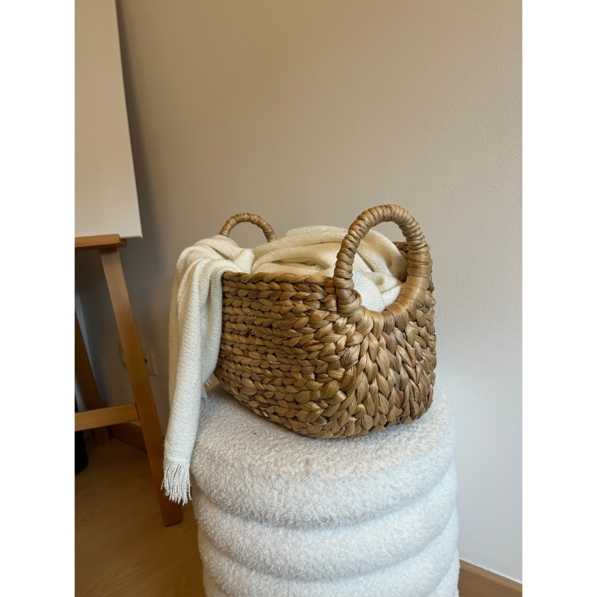 Panier en Jacinthe d'eau avec poignées - L36xP19xH22 beige, CALICOSY