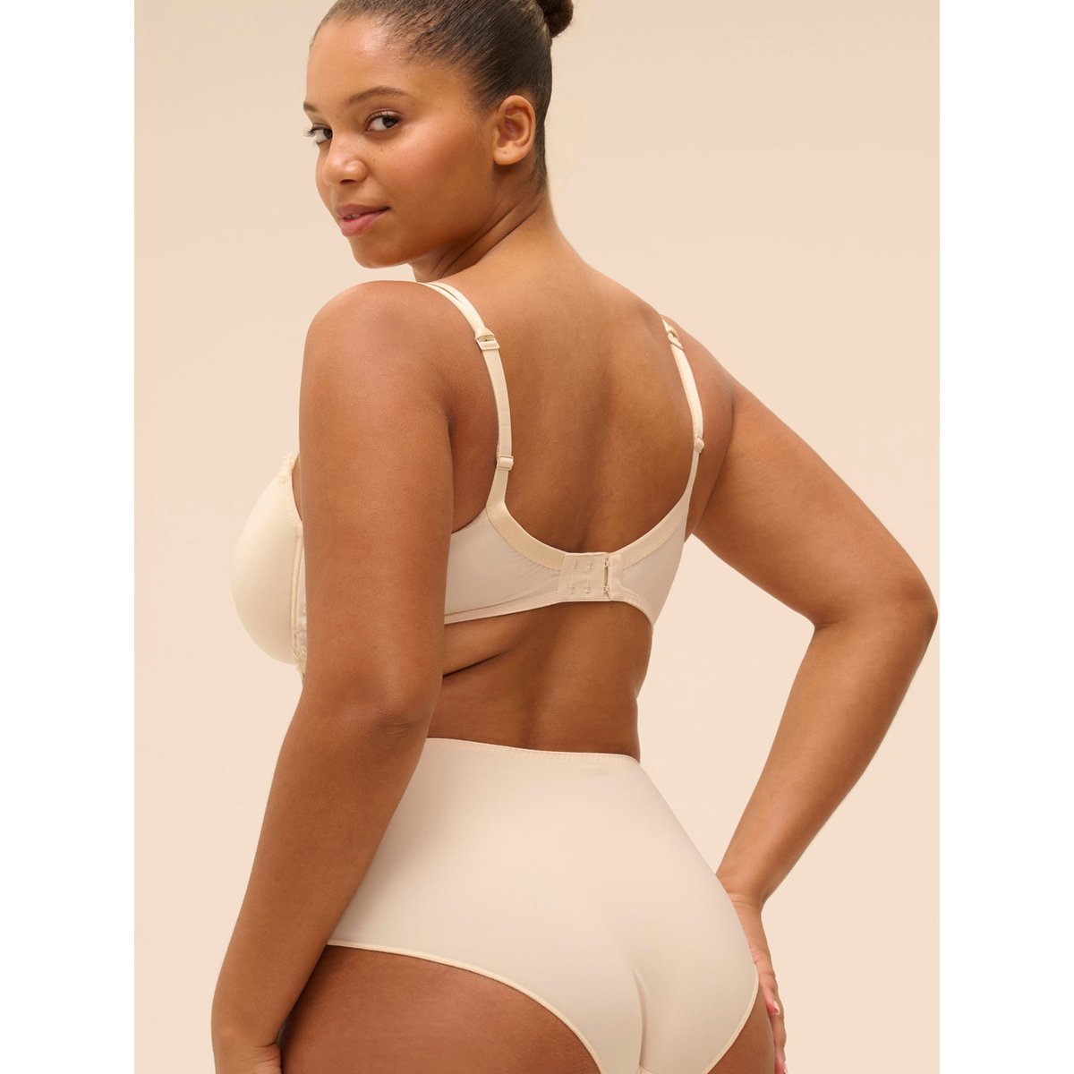 Soutien-gorge décolleté carré en spacer 3D, DÉLICE beige, SIMONE PERELE