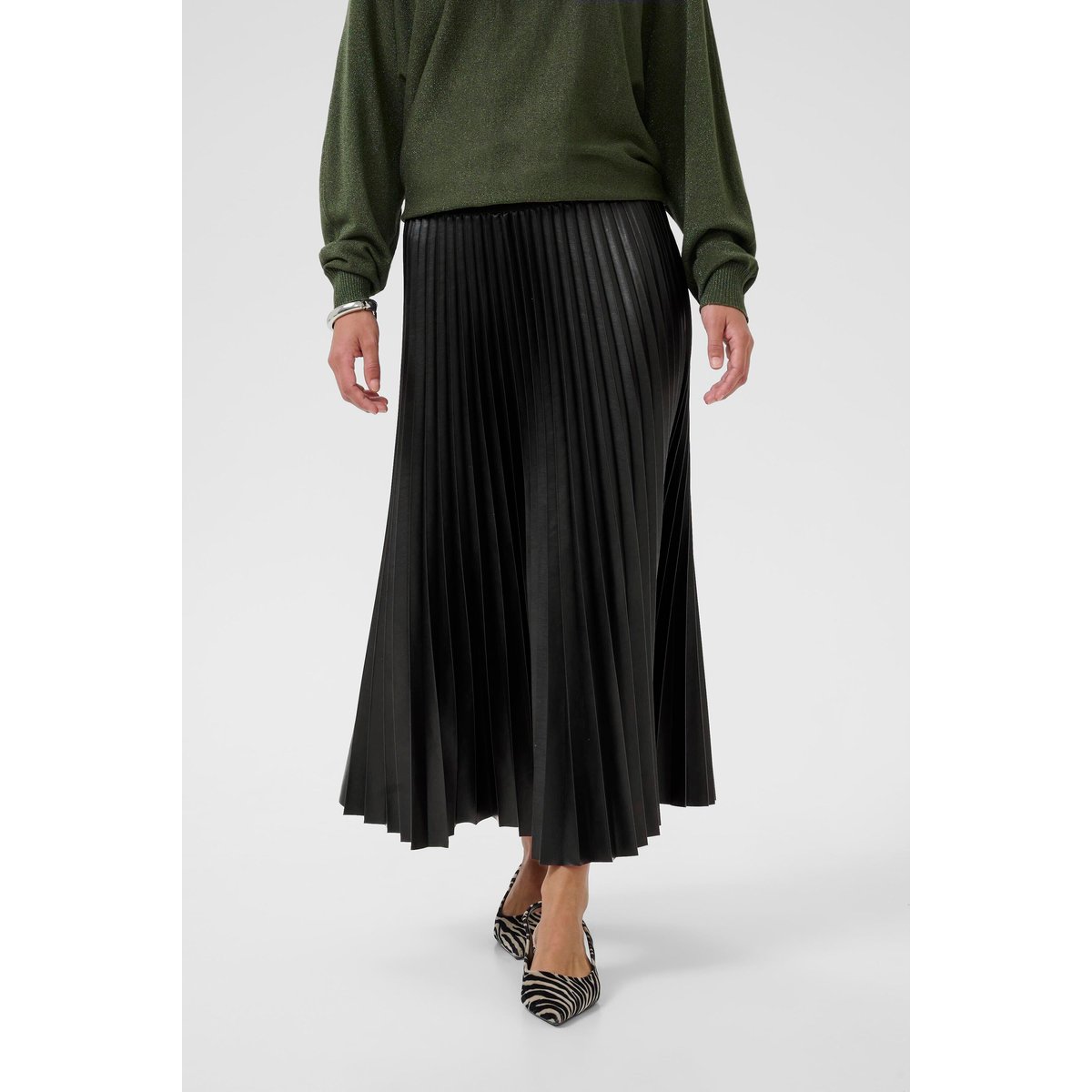 Jupe casual noir, CULTURE