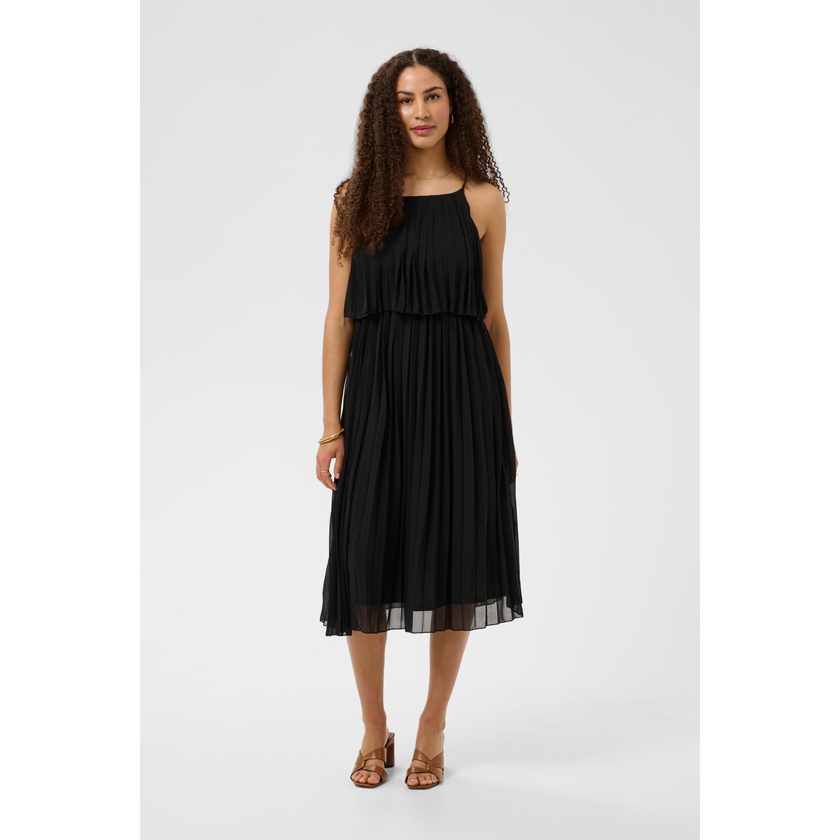 Robe noir pitch black, CREAM