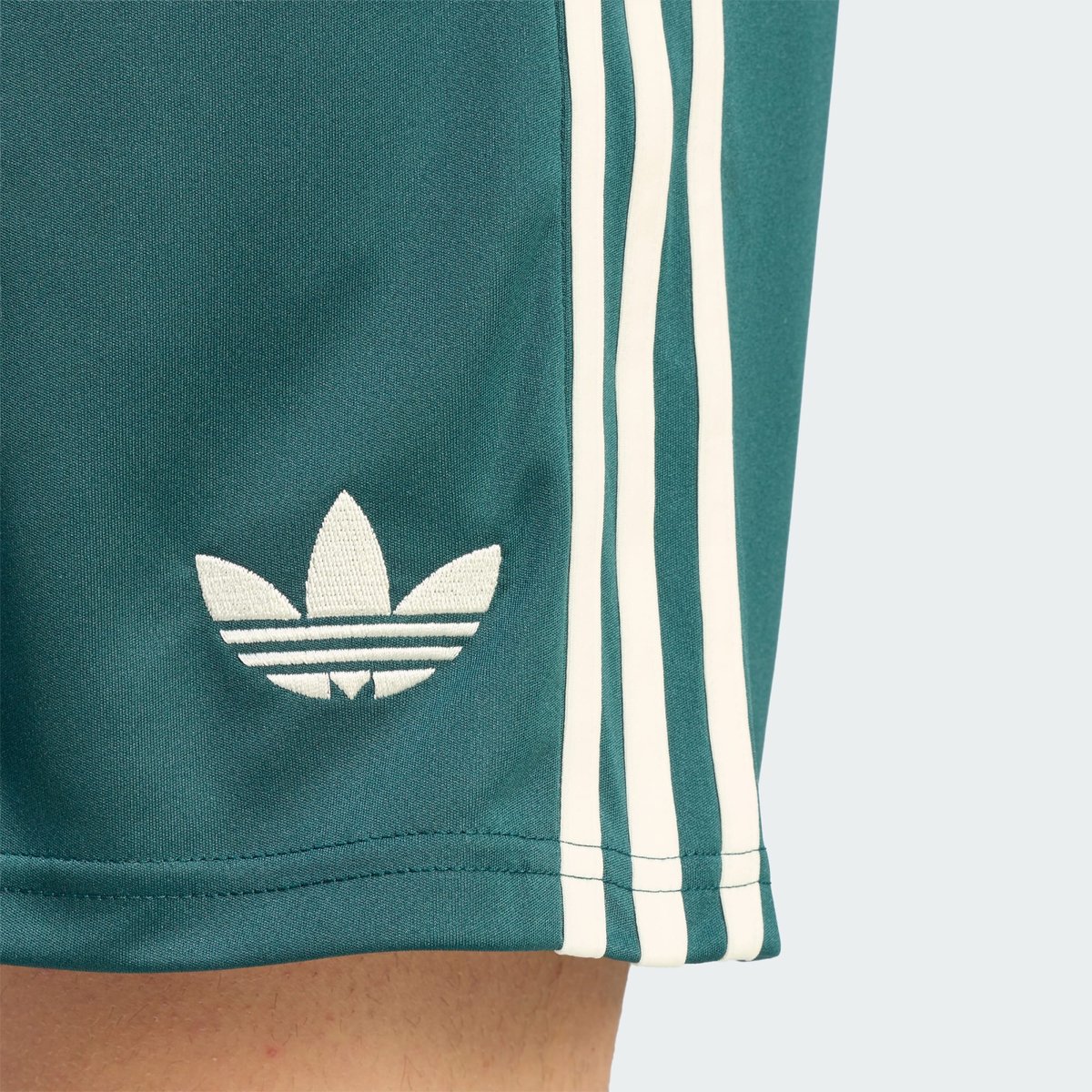 Short Extérieur Real Madrid 26/27 Short Extérieur Real Madrid 26/27 aurora ivy, adidas Performance