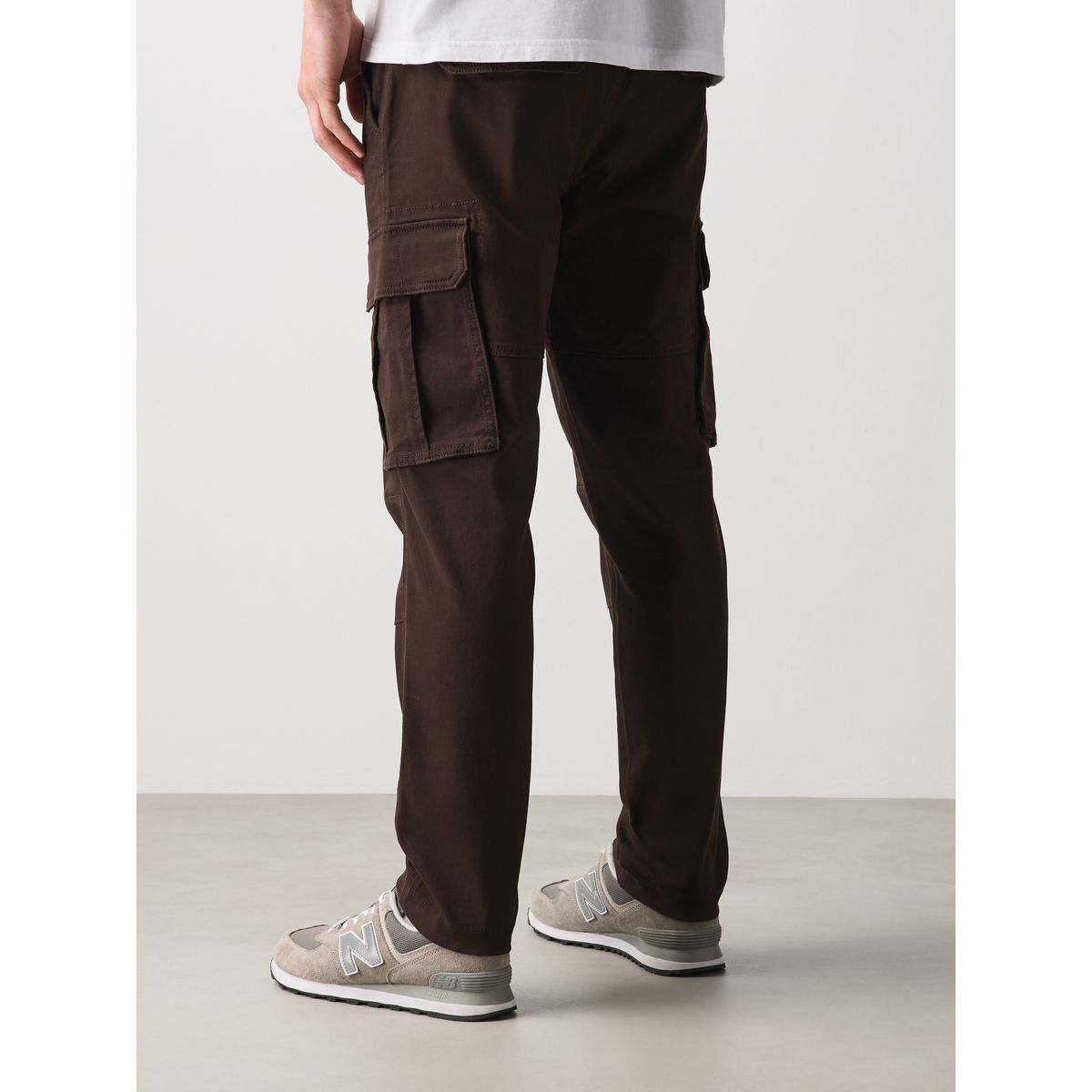 Pantalon cargo stretch en coton marron foncé, NEXT