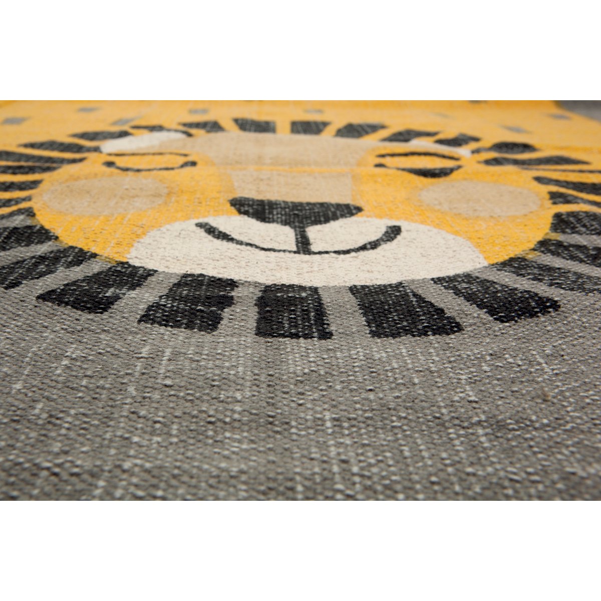 Tapis enfant lion BABA gris/safran, NATTIOT