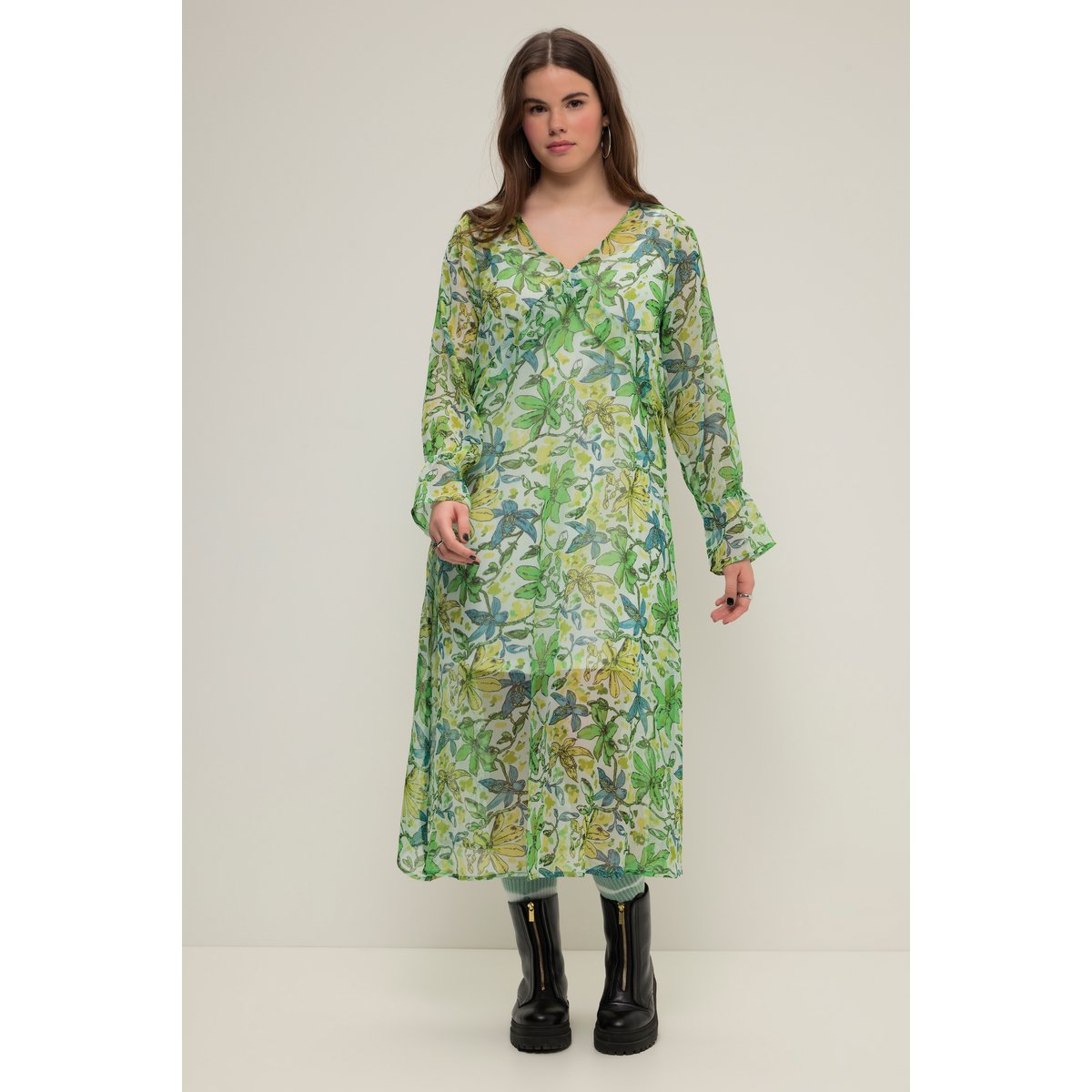 Robe maxi trapèze en mousseline. Imprimé vert clair, STUDIO UNTOLD