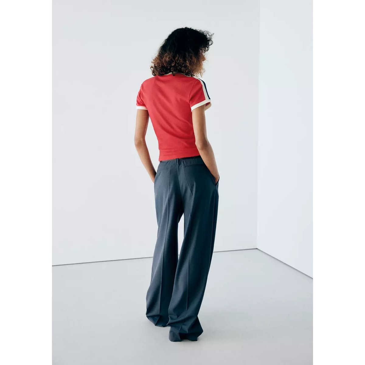 T-shirt détails contrastants rouge, MANGO
