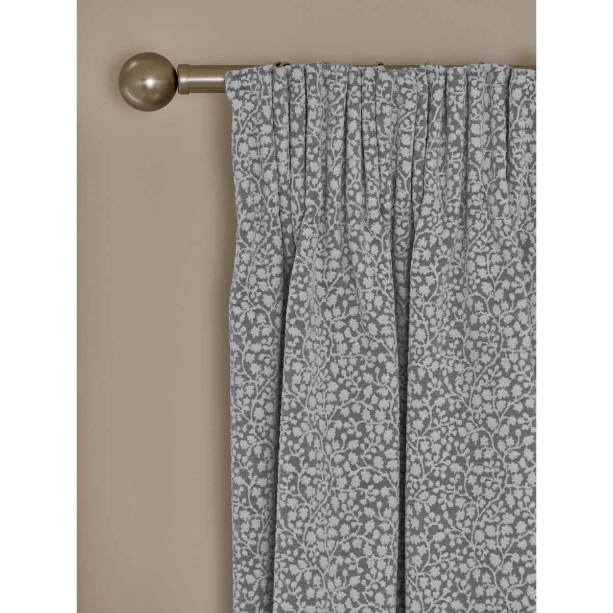Rideaux doublés en chenille à plis et fleurs bleu, NEXT