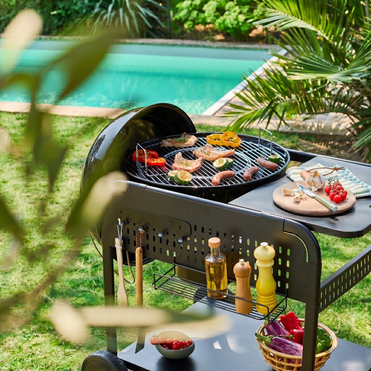 Barbecue rond charbon de bois acier émaillé Ø53cm avec chariot MAURICE noir, SWEEEK