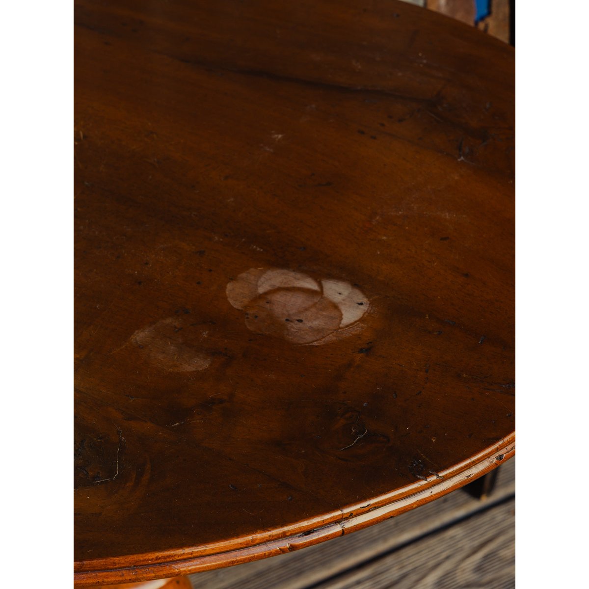 Table d'appoint en bois Francine N°1677 - Bon état bois foncé, DEBONGOUT