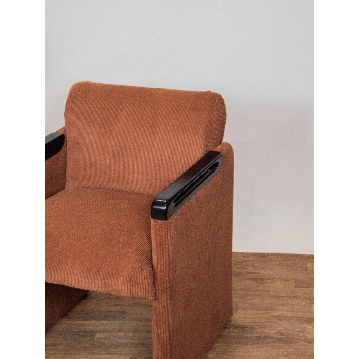 Fauteuil en velours côtelé Jakob N°109 - Bon état marron, DEBONGOUT