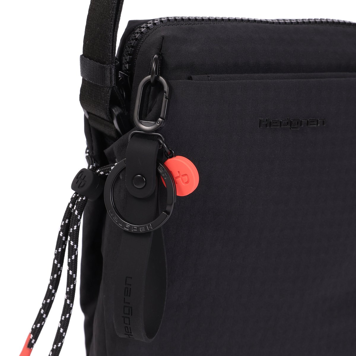 Sac bandoulière compact avec poche bouteille black, HEDGREN
