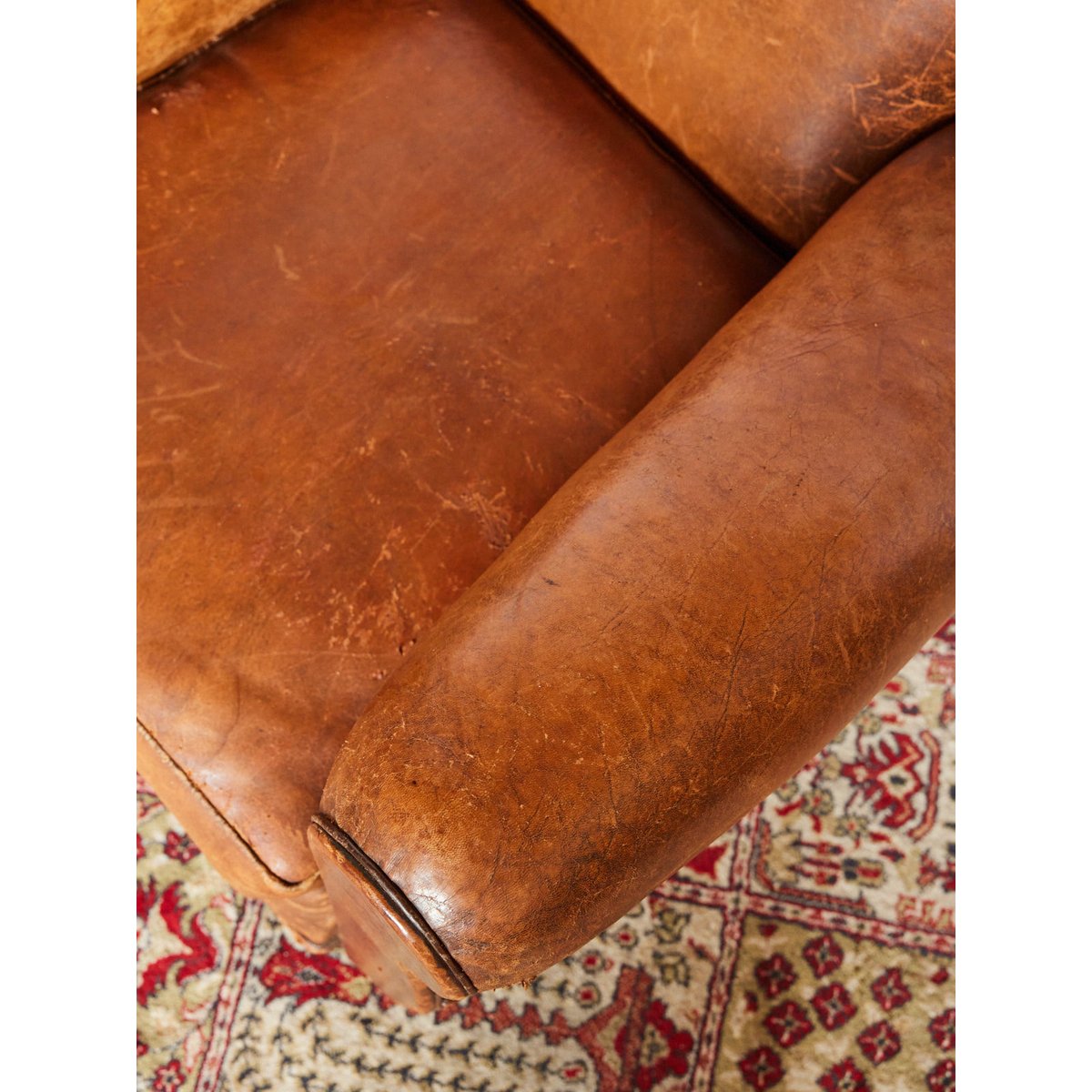Fauteuil club en cuir Ernest N°1103 - Bon état marron, DEBONGOUT