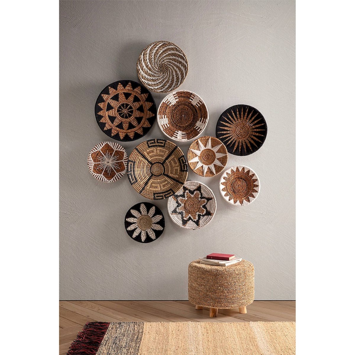 Ornement mural en fibre naturelle feuille de bananier beige naturel avec motifs blancs, RECOLLECTION