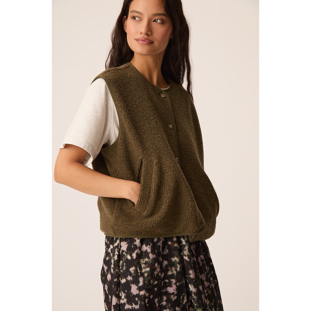 Giacca in maglia bouclé, senza maniche, ZLATA kaki, DES PETITS HAUTS