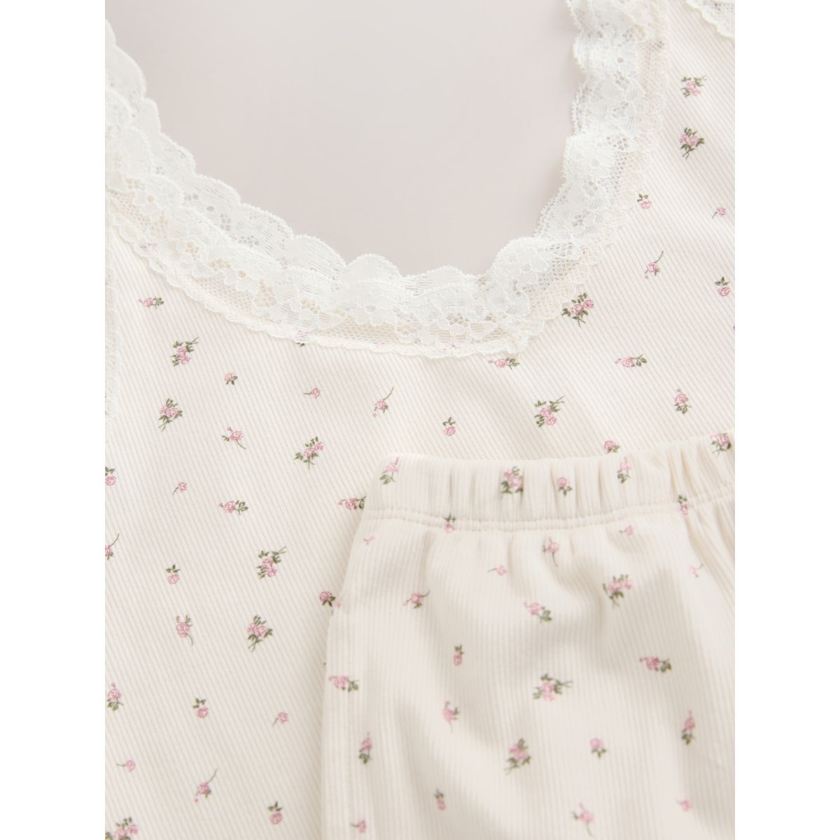 Pyjama short et caraco en dentelle coton rose/crème ditsy floral, NEXT