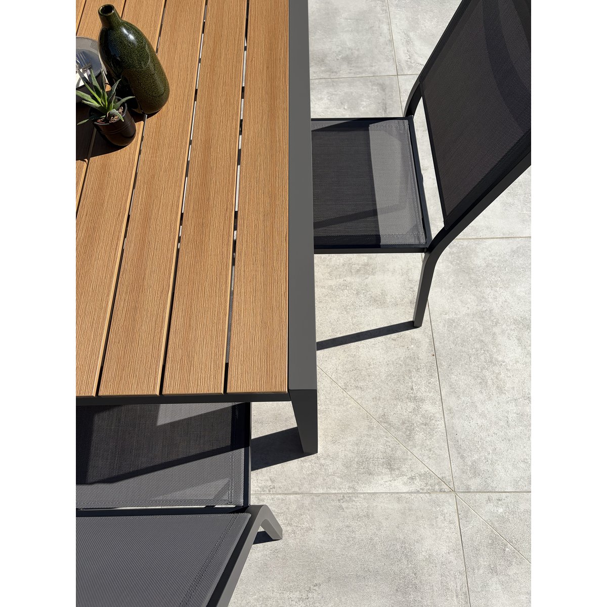 Ensemble repas de jardin 4 places en alu TONGA gris anthracite, DCB GARDEN