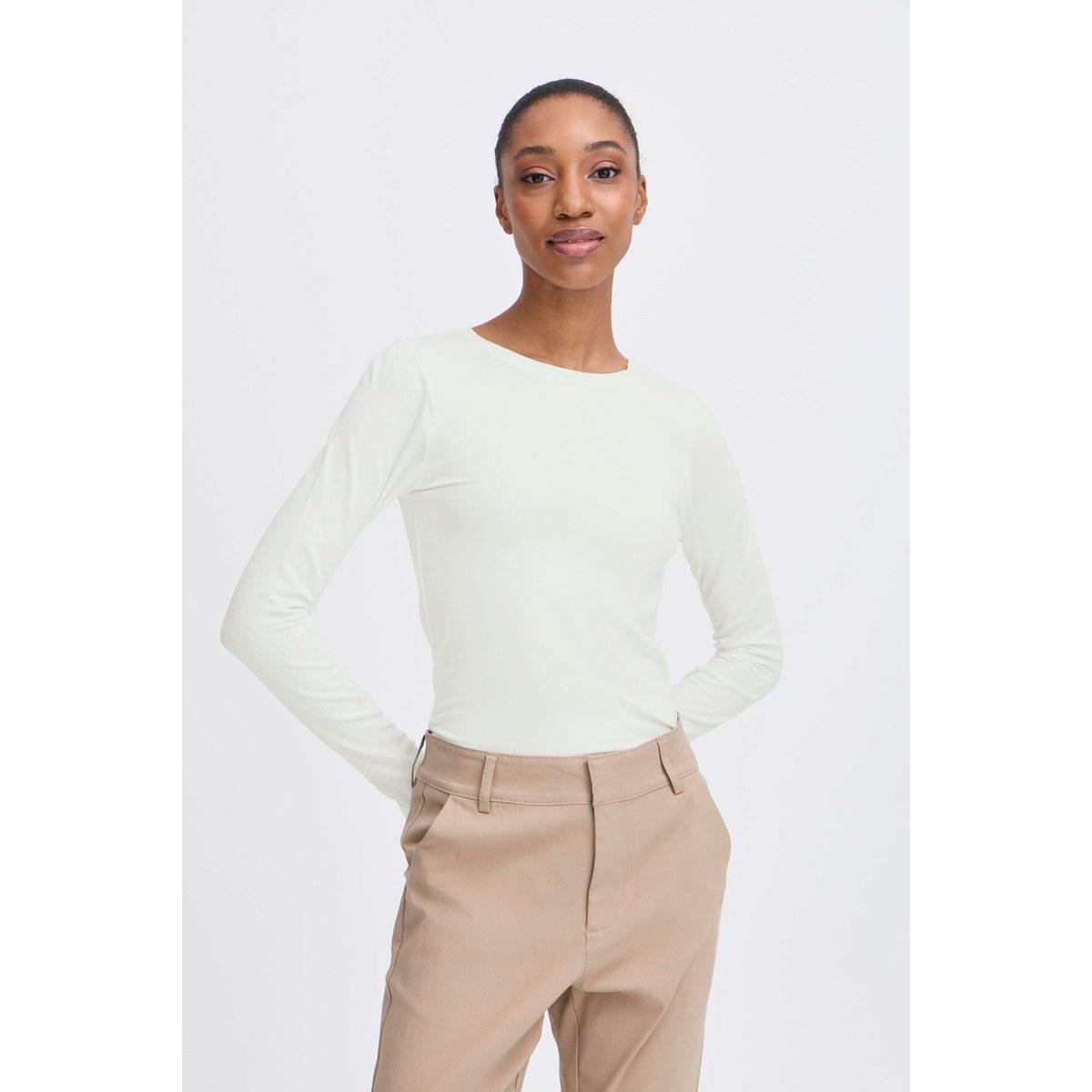 Á manches longues blanc off white, B.YOUNG