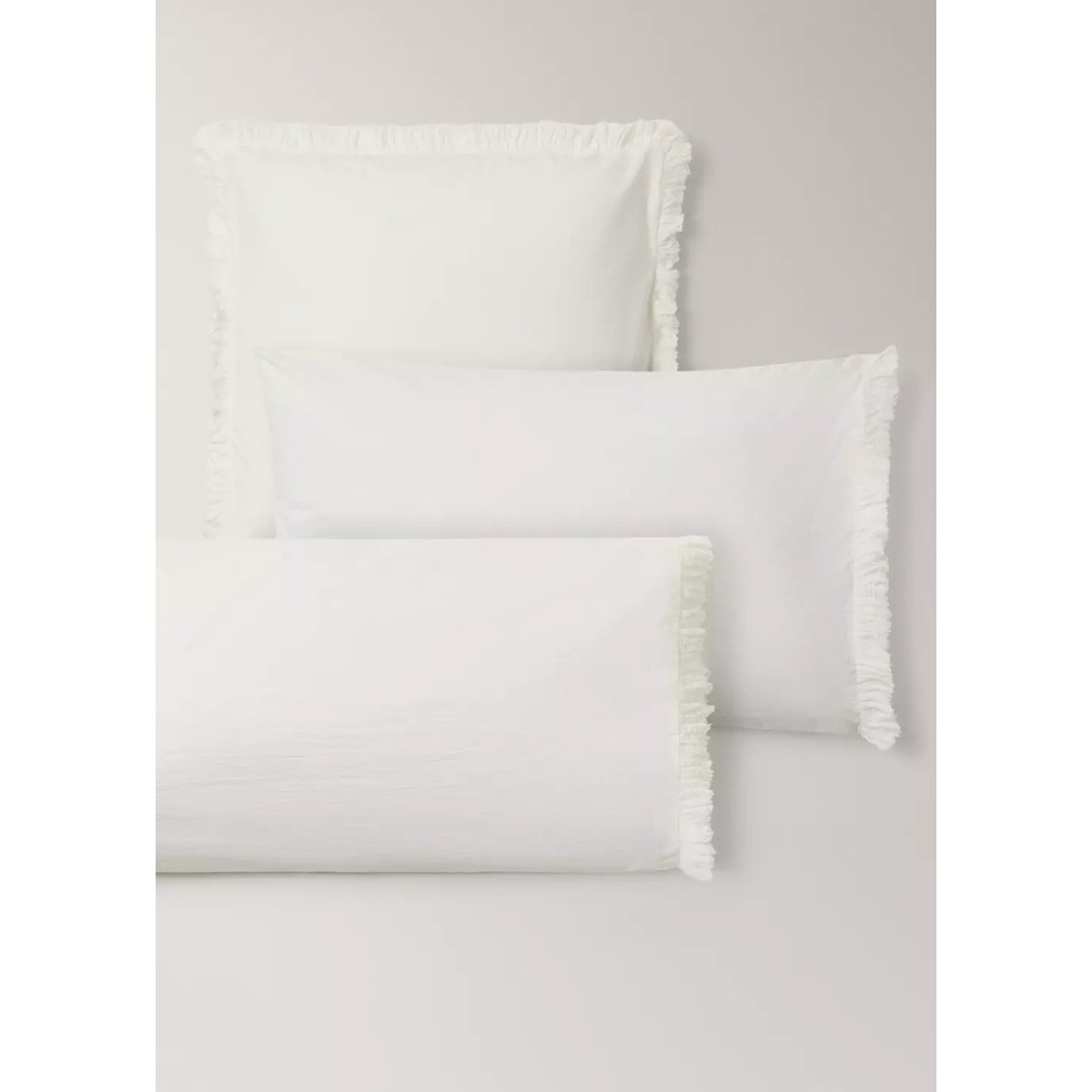 Deux taies d'oreiller en coton lavé, bordure en gaze effilochée 60x60 cm écru, MANGO HOME