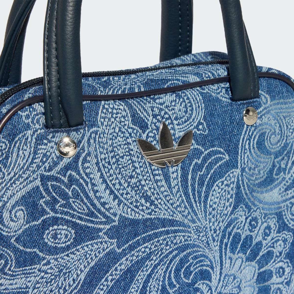 Sac Carré Adidas Originals X Liberty London Sac Carré Adidas Originals X Liberty London light denim, adidas Originals