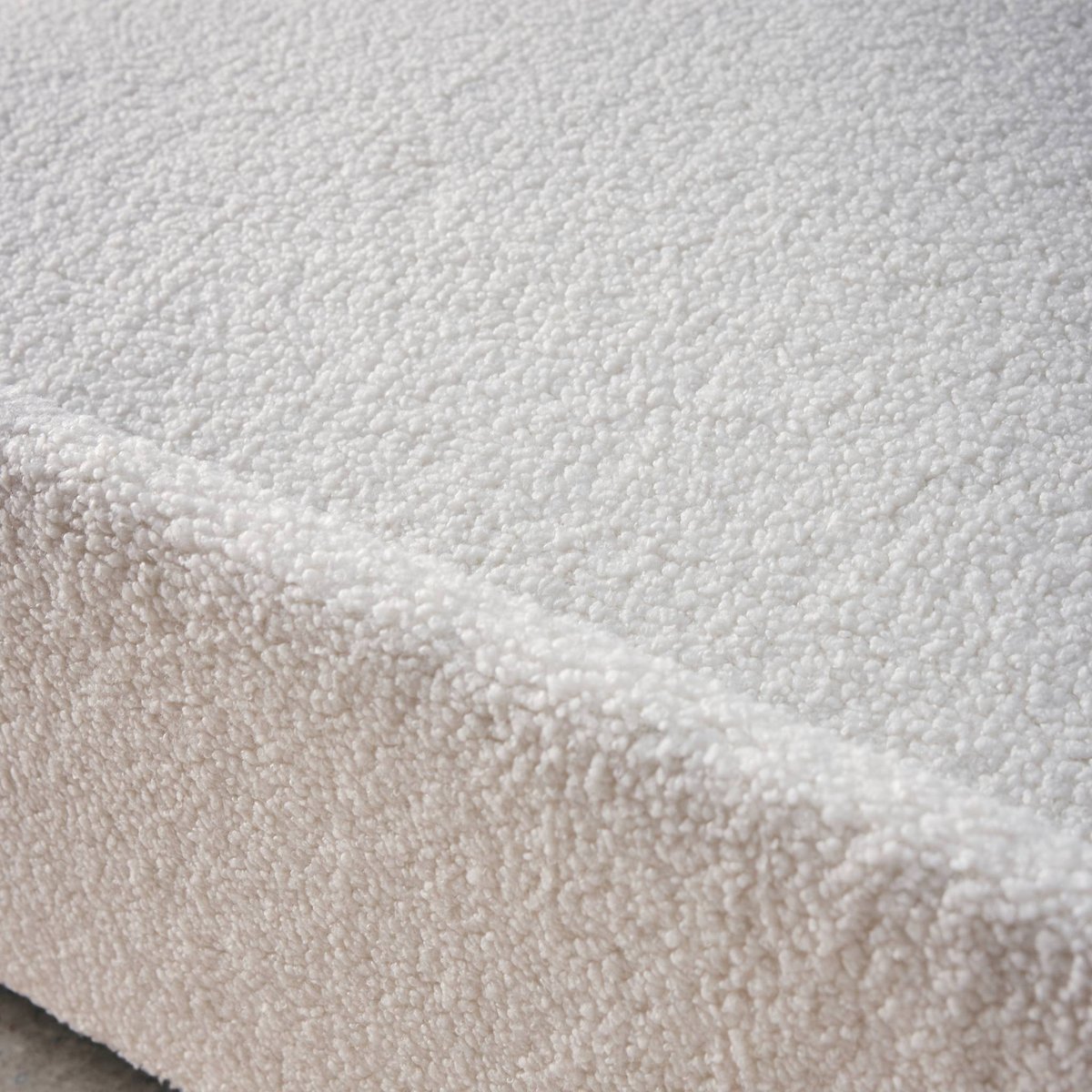 Canapé convertible arrondi 2 places bouclette LINO crème, SWEEEK
