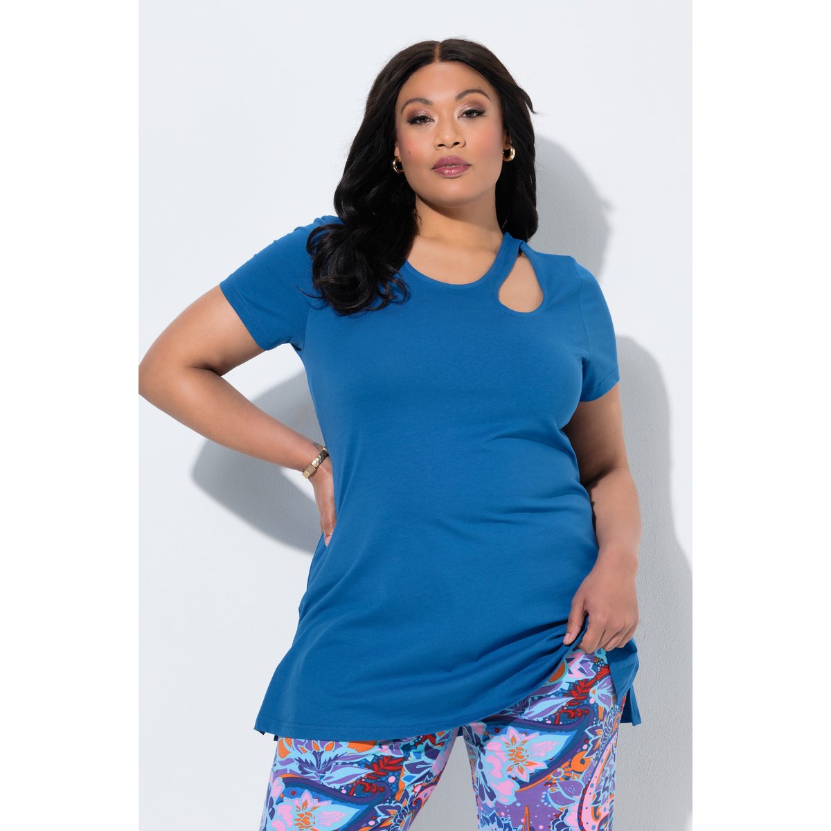 T-shirt long avec découpe bleu, ULLA POPKEN