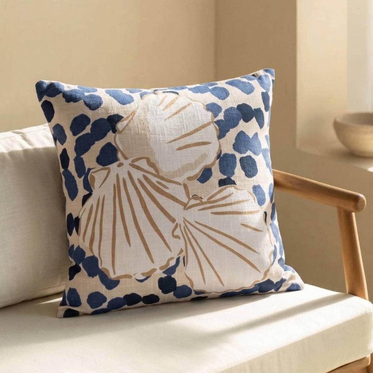 Coussin en coton imprimé coquillages 40x40cm bleu, ORNAMI