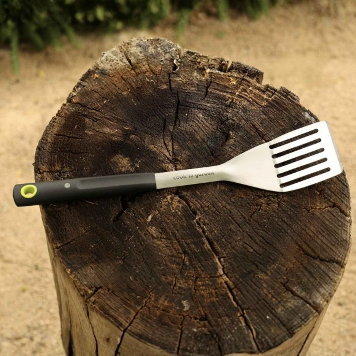 Spatule pour barbecue aimantée avec manche soft touch couleur unique, COOK IN GARDEN