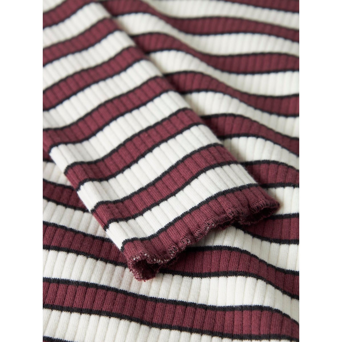 Top oxblood red, NAME IT