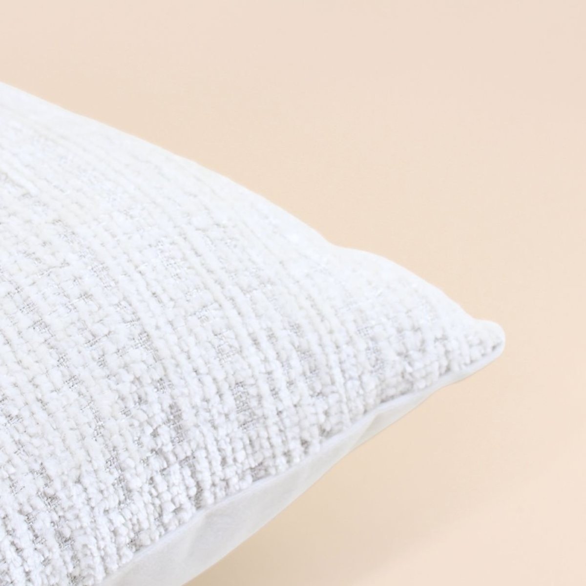 Coussin en velours texturé 40x60cm blanc, ORNAMI
