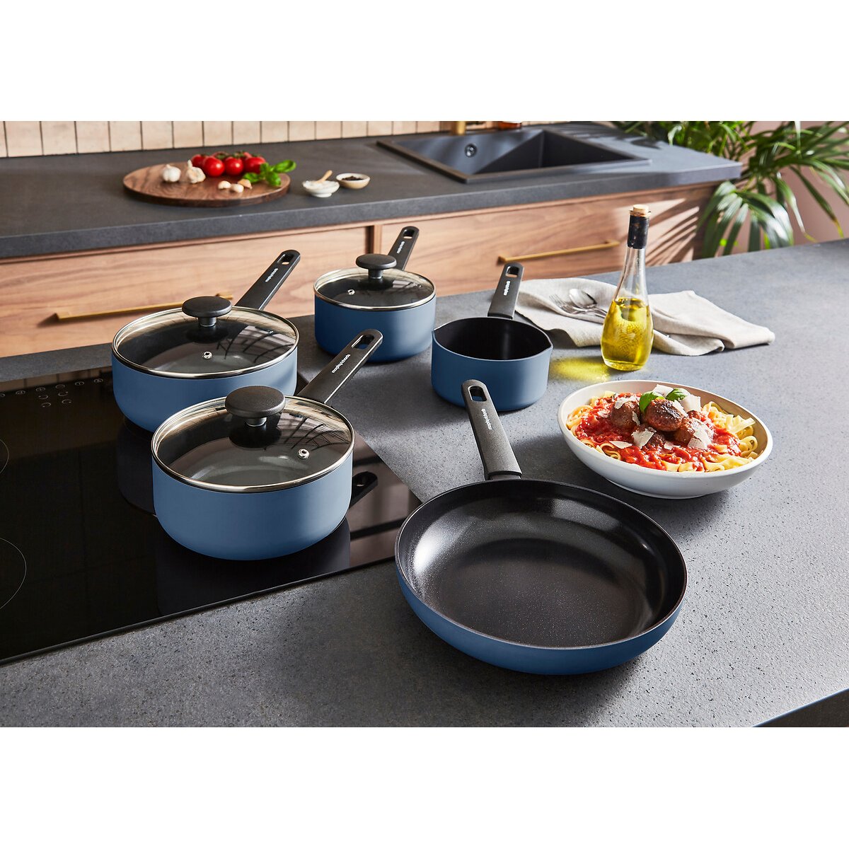 5-Piece Recycled Aluminium Saucepan Set blue, MORPHY RICHARDS
