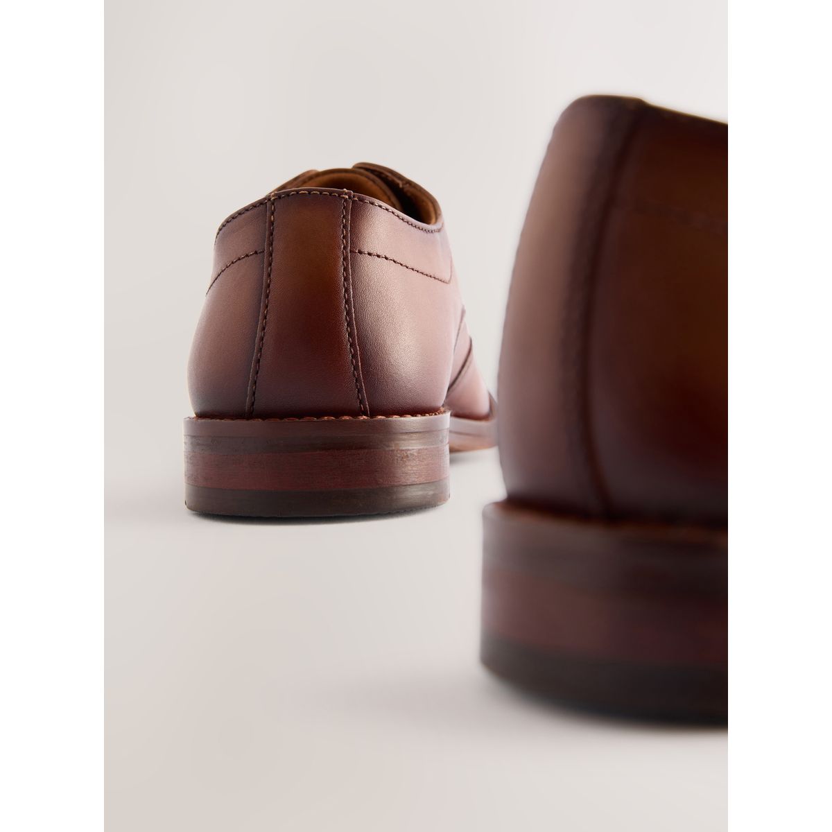 Chaussures habillées à lacets marron fauve, NEXT
