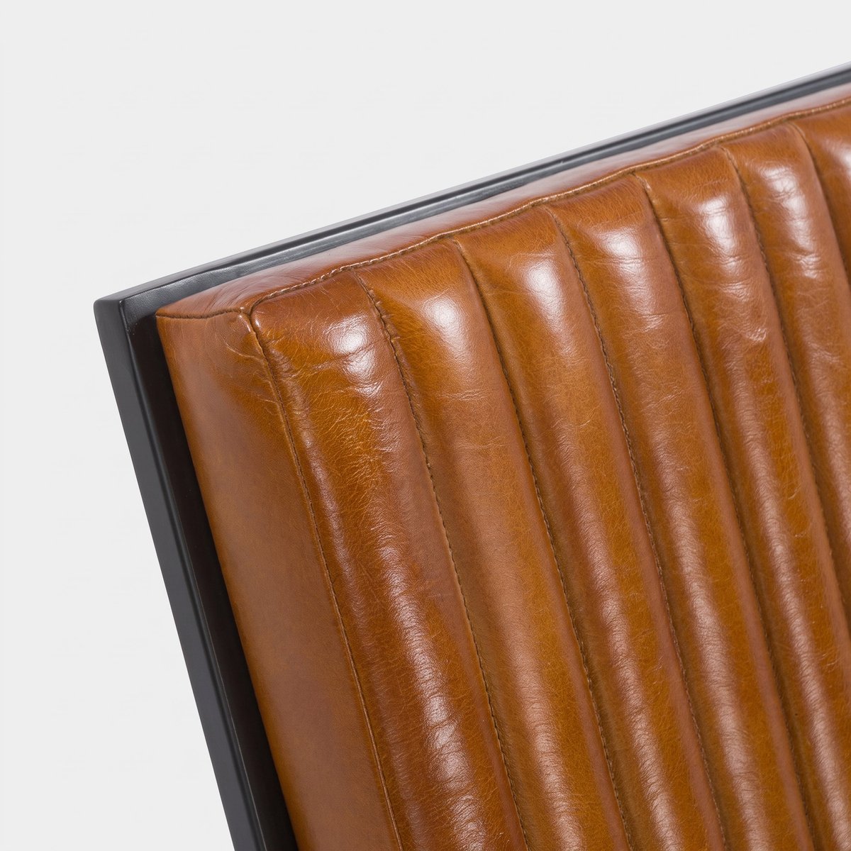 Fauteuil en cuir de buffle - GUSTAVE marron, MAISON PAVANE