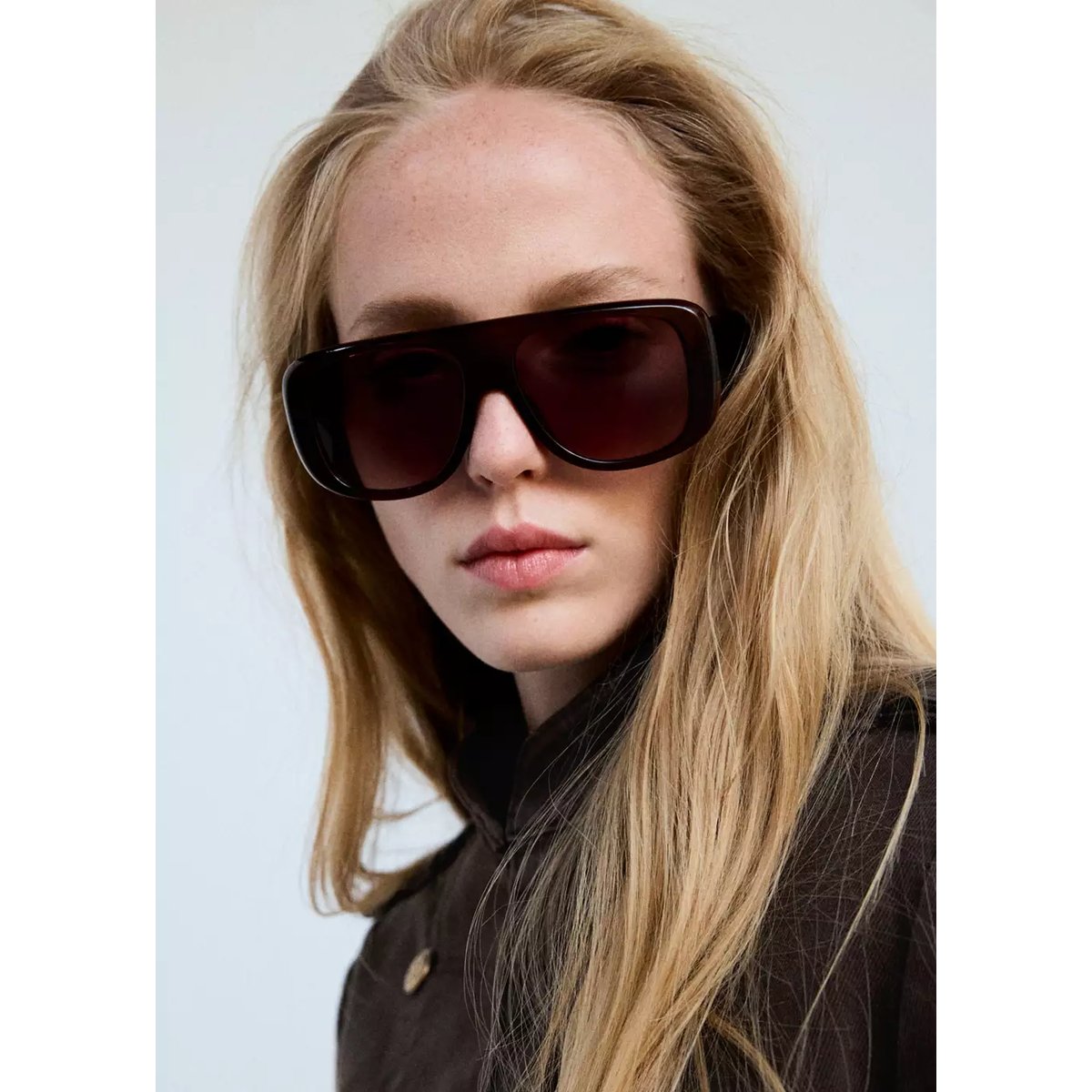 Veste denim col officier chocolat, MANGO