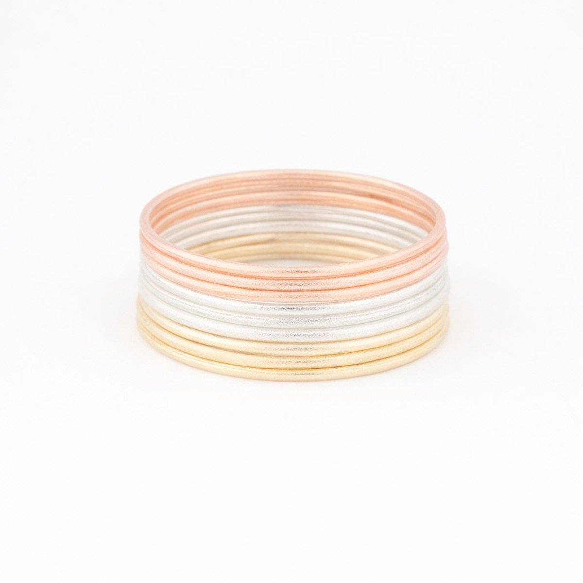 Set de 15 bracelets fins effet sablé doré, BALABOOSTE