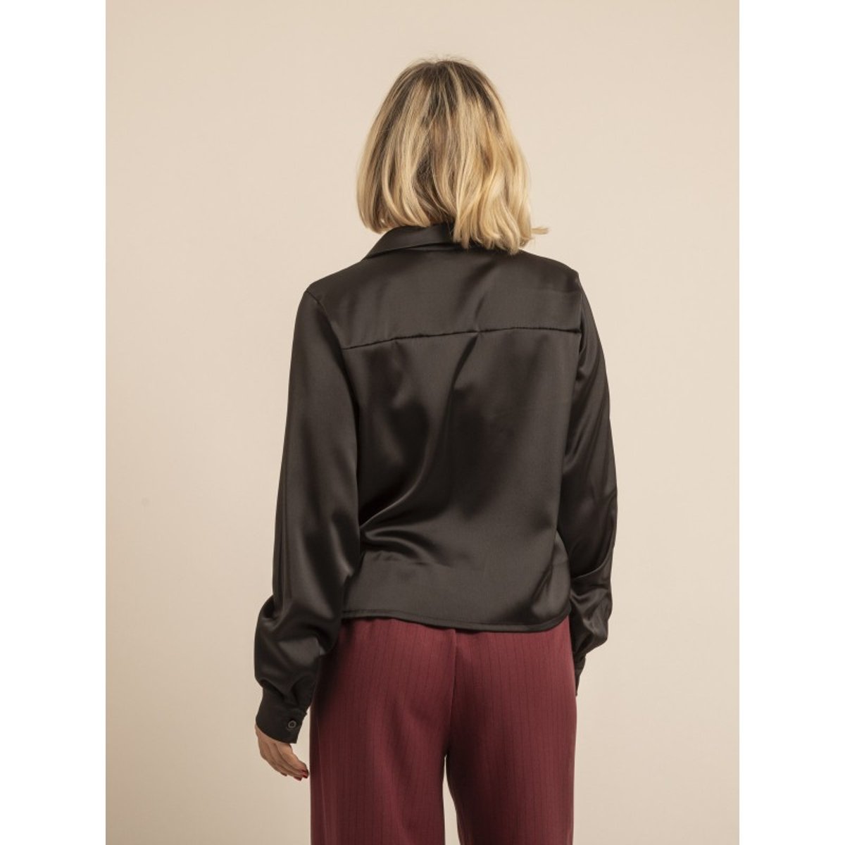 Chemise Satin Ogune noir, DONA LISA