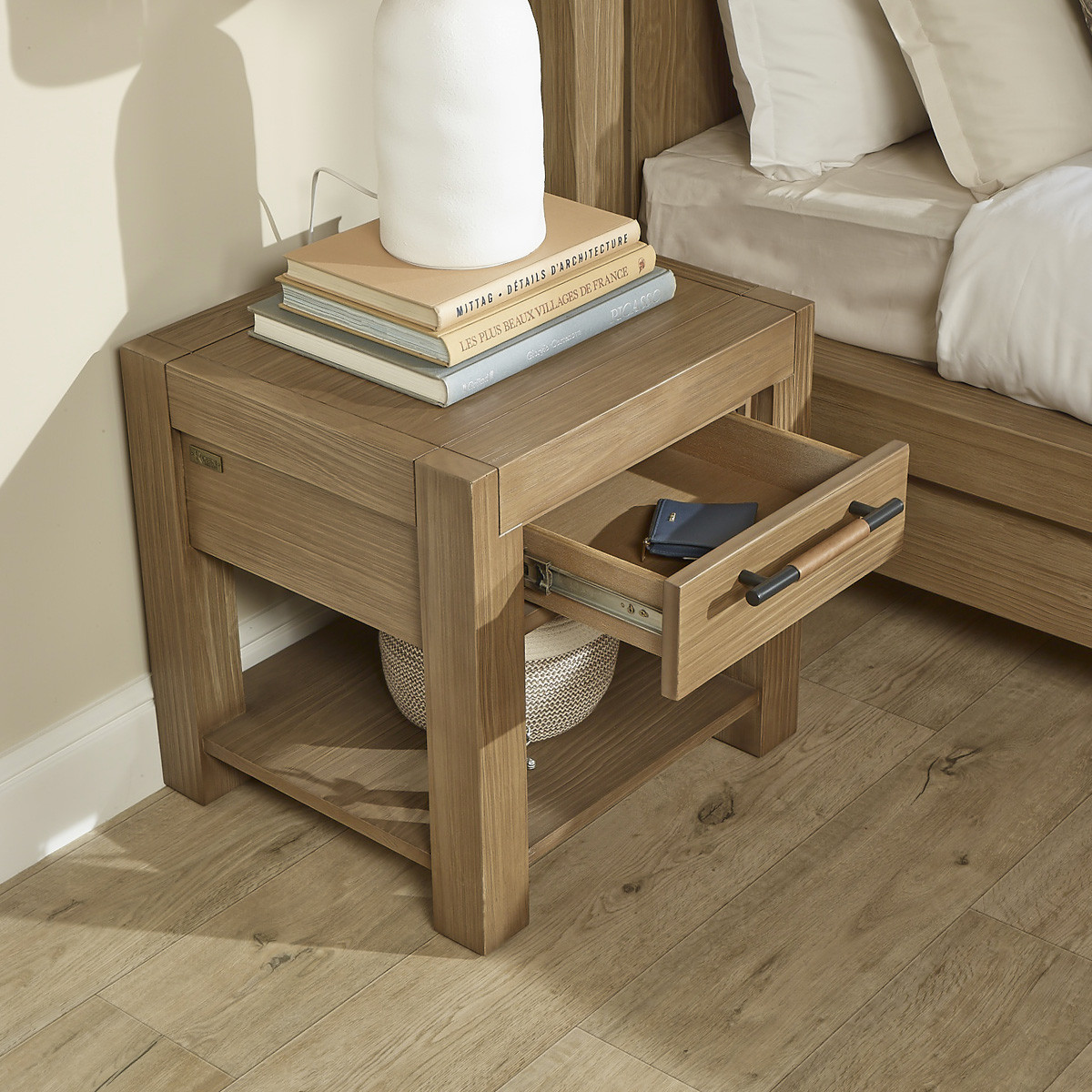 Chevet style contemporain en bois massif MEGÈVE marron, ROBIN DES BOIS
