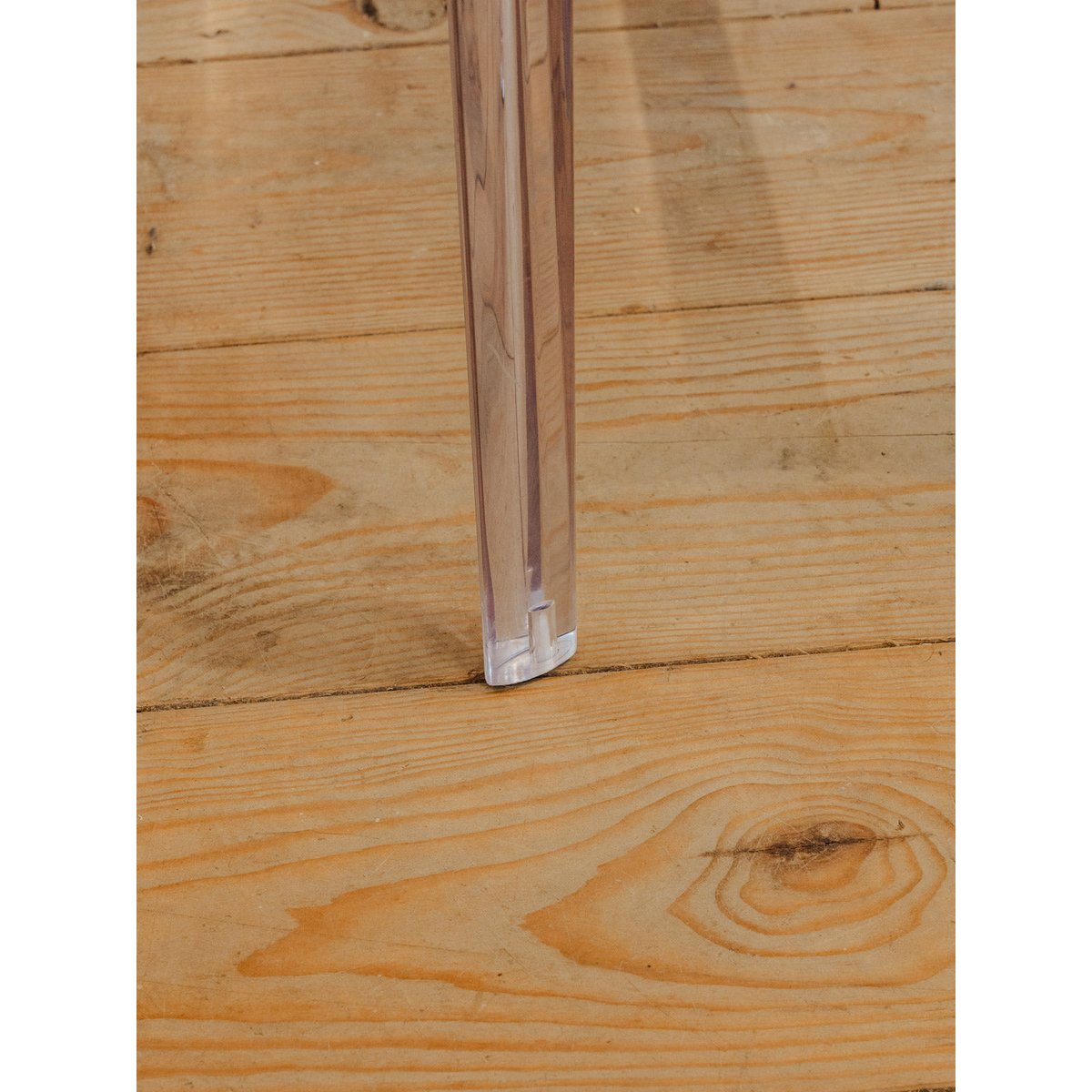Paire de chaises transparentes Alma N°2148 - Bon état transparent, DEBONGOUT