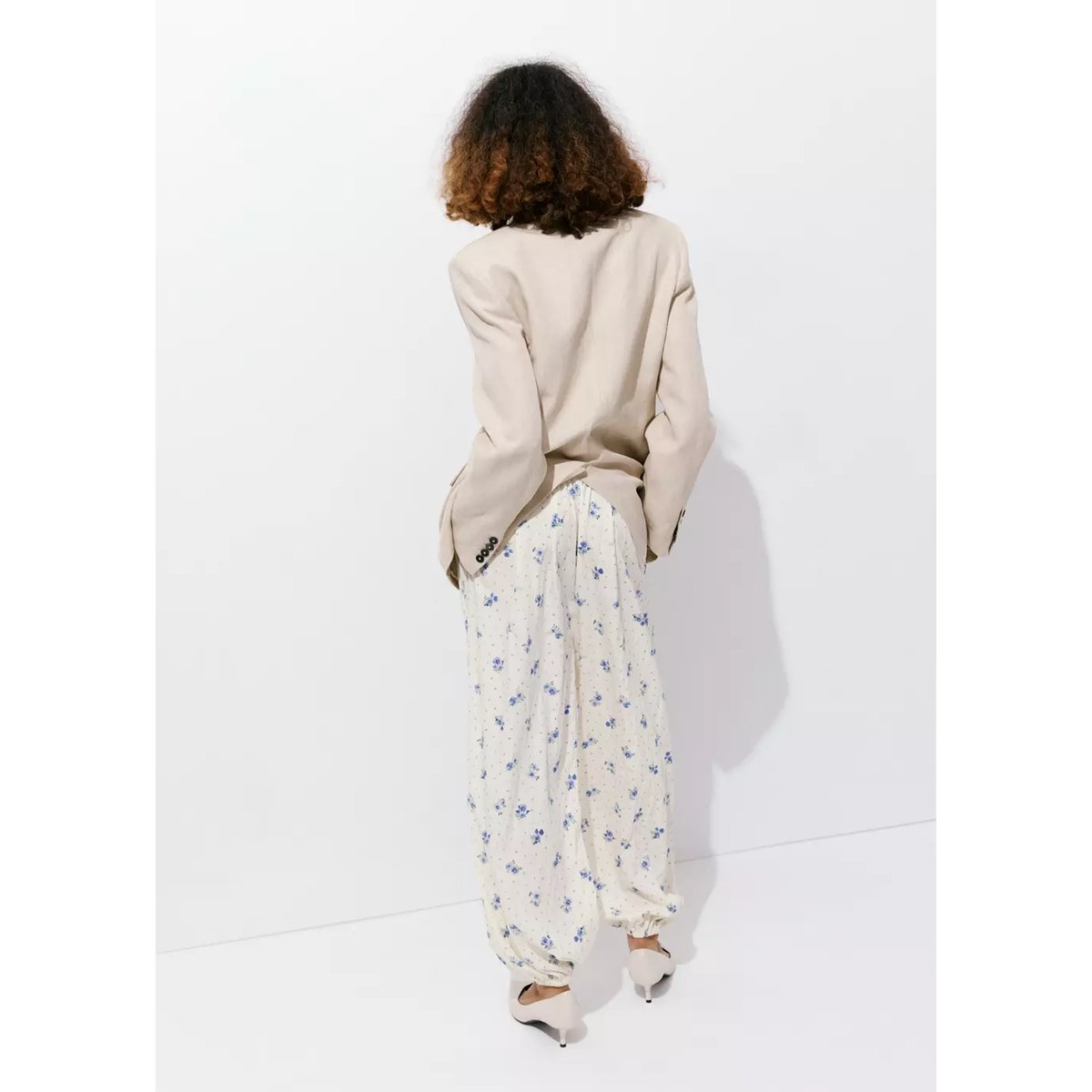 Pantalon bouffant imprimé à fleurs blanc, MANGO
