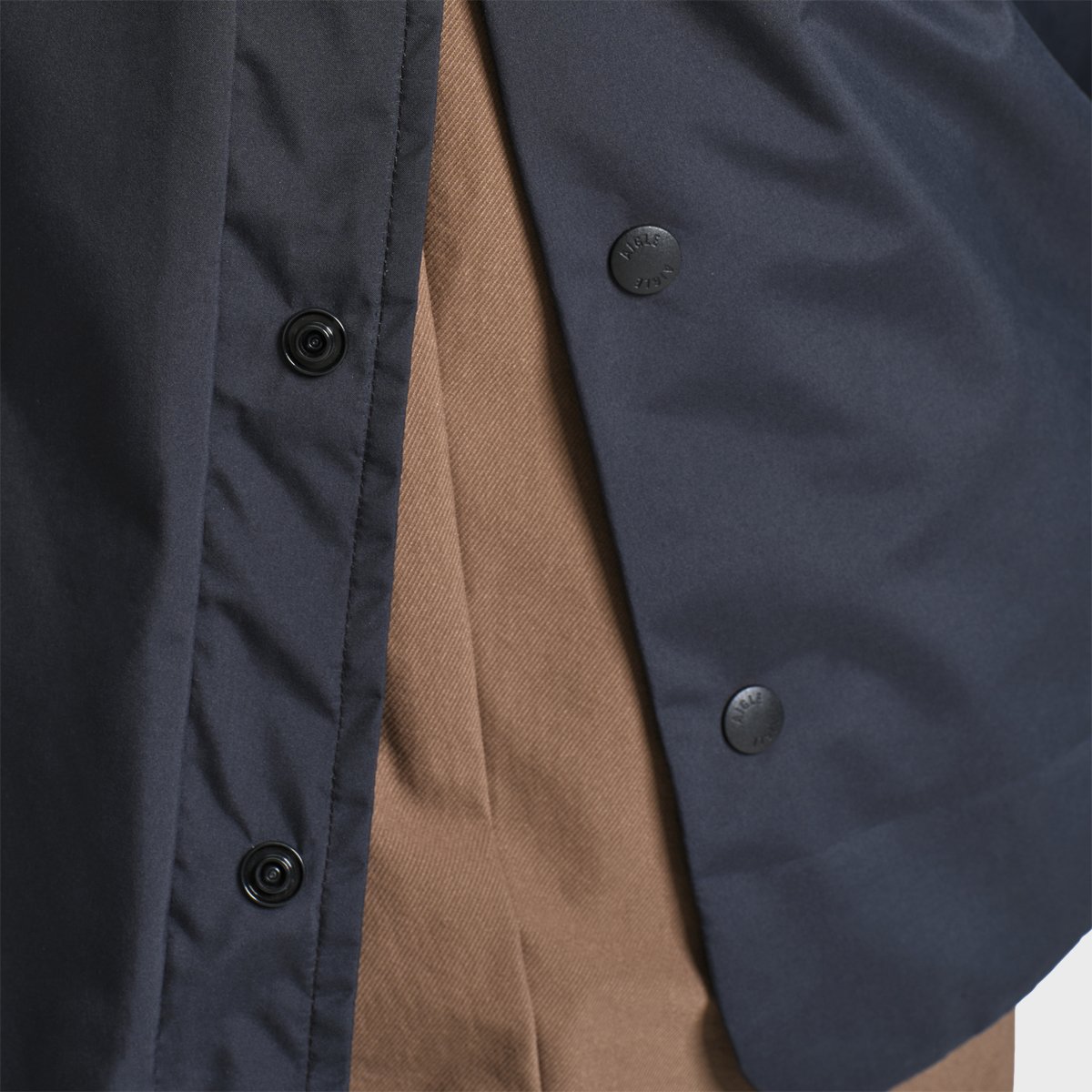 Parka très longue imperméable à fentes et capuche ajustable bleu nuit, AIGLE