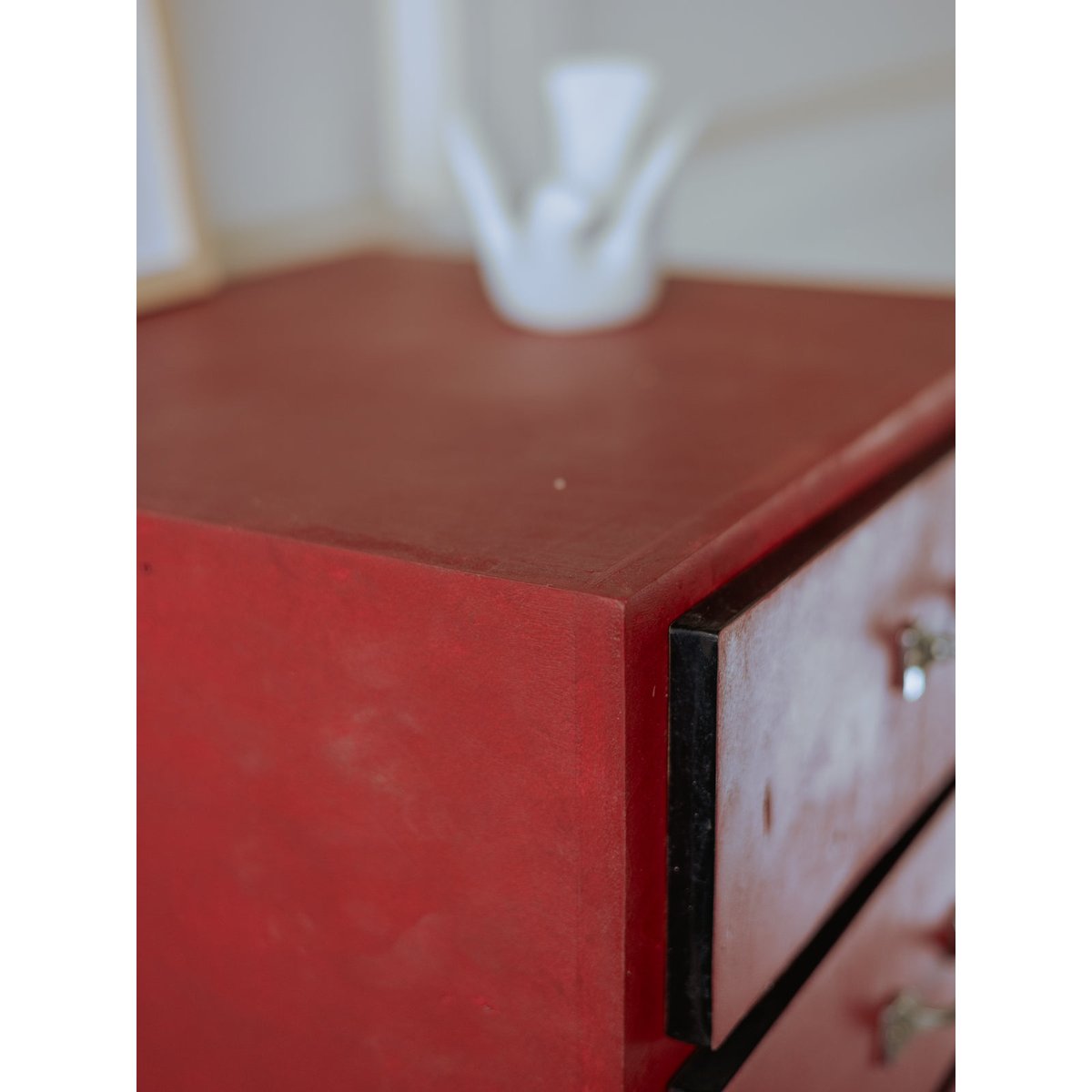 Chiffonnier vintage en bois Valery N°72 - Bon état rouge, DEBONGOUT