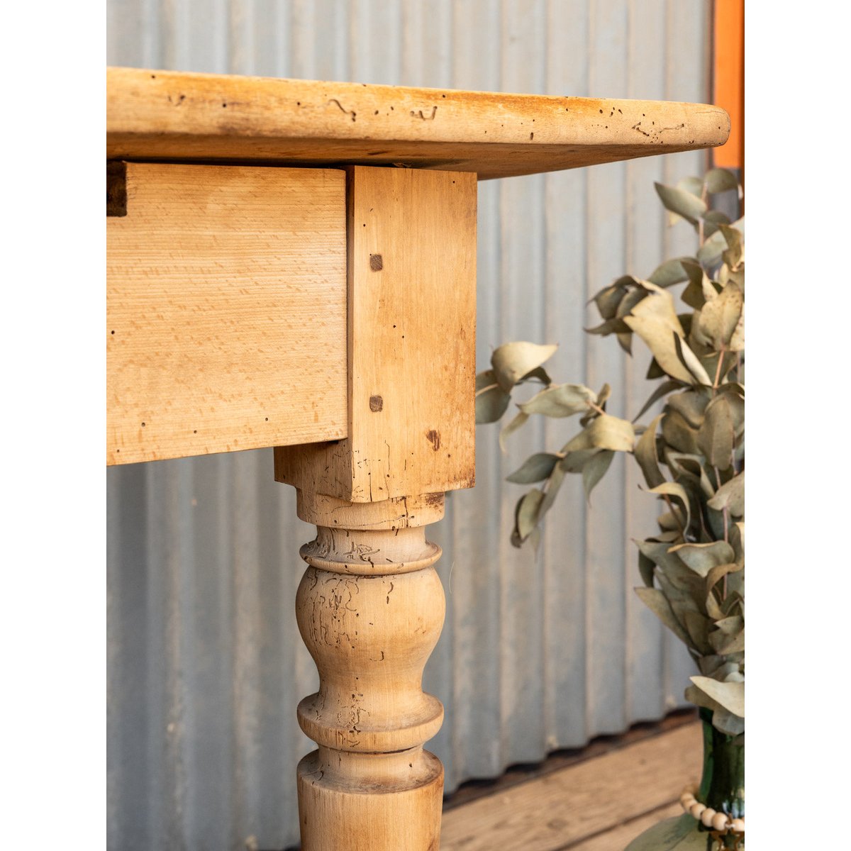 Table à manger en bois Romy N°1453 - Bon état bois clair, DEBONGOUT