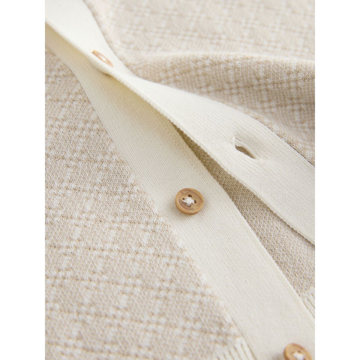 Polo boutonné en maille ecru géo, NEXT