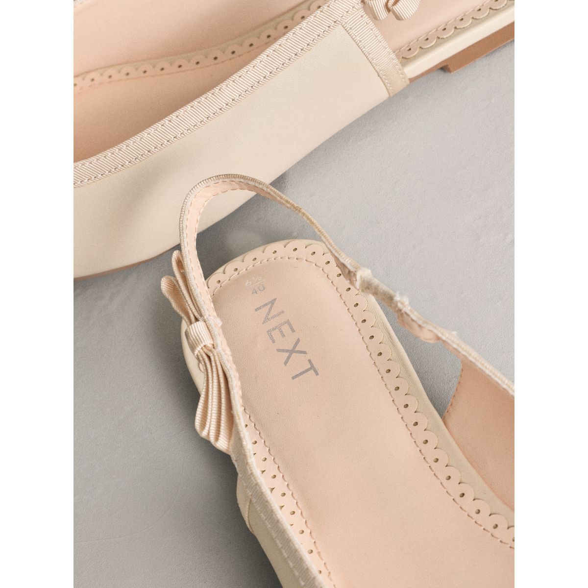 Chaussures pointues plates forever comfort® ivoire, NEXT