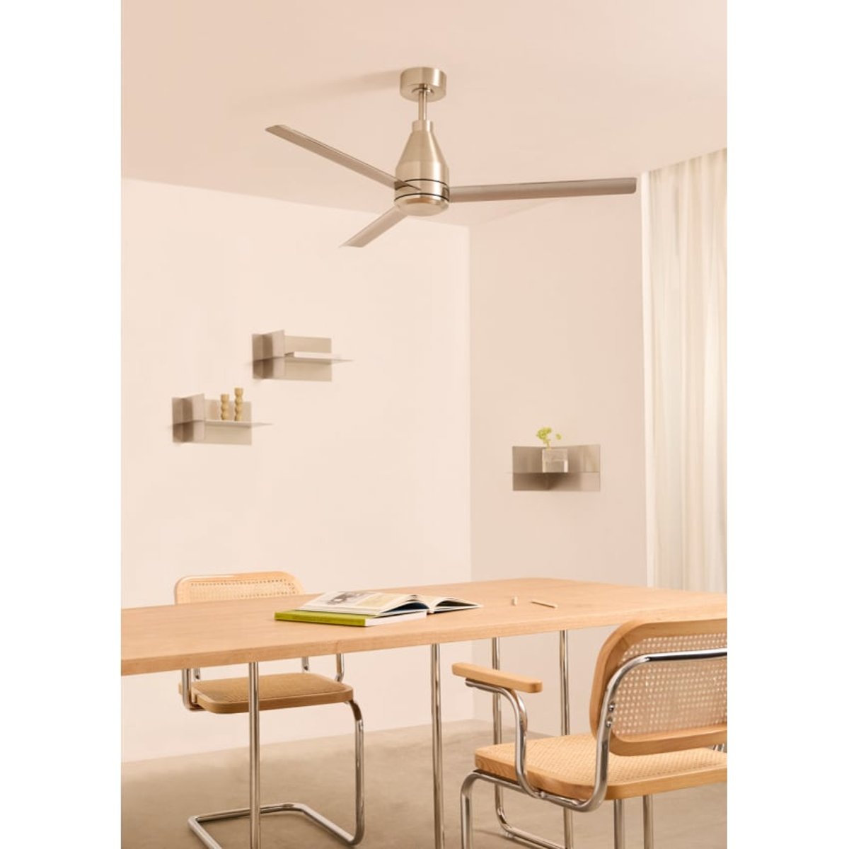 Ventilateur de plafond silencieux sans lumiére avec télécommande WIND STEEL argent, CREATE