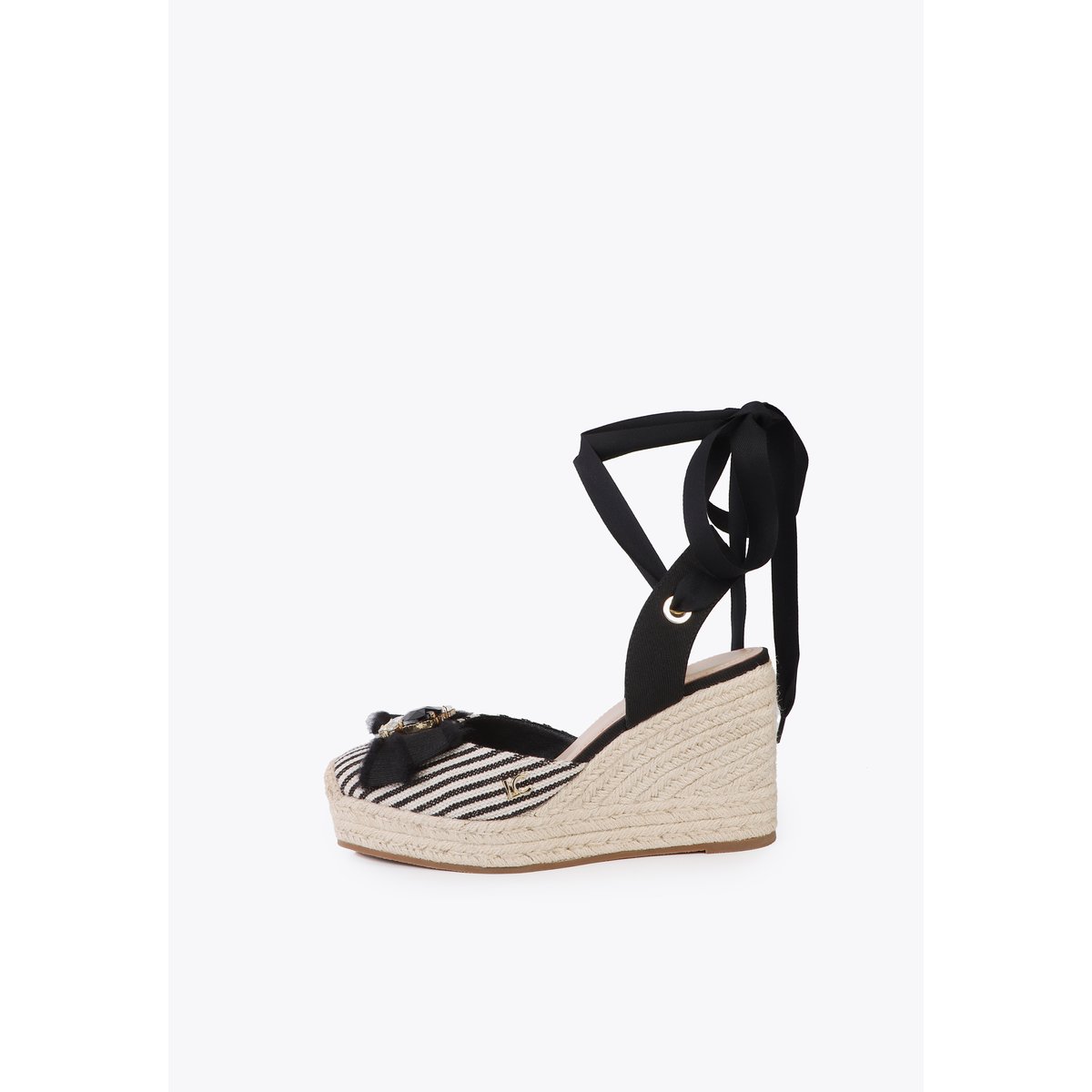 Espadrille compensée à lacets satinés et détail bijou noir, LOLA CASADEMUNT