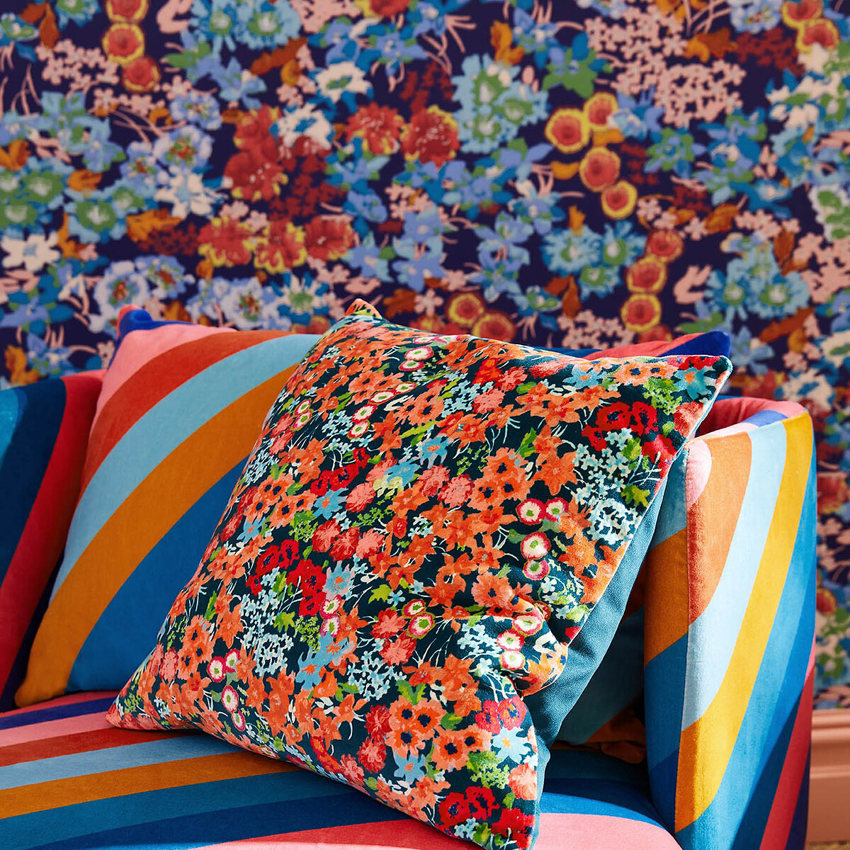Wildflower Meadow Lapis and Aquamarine Wallpaper blue, HARLEQUIN X SOPHIE ROBINSON