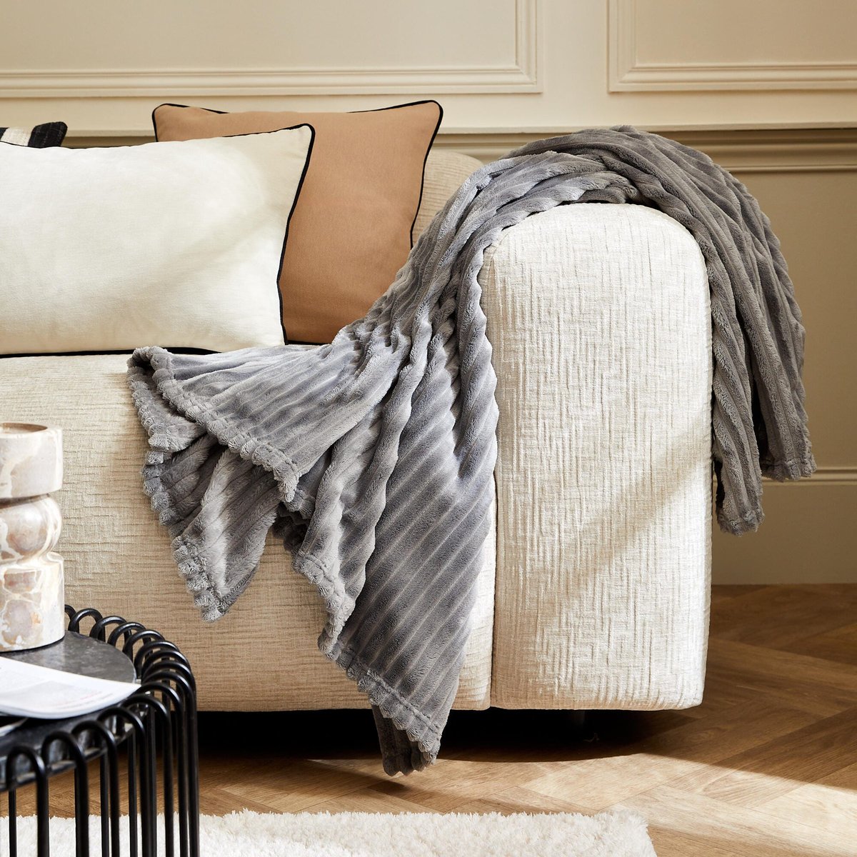 Plaid en polyester, LENA gris, INSPIRE