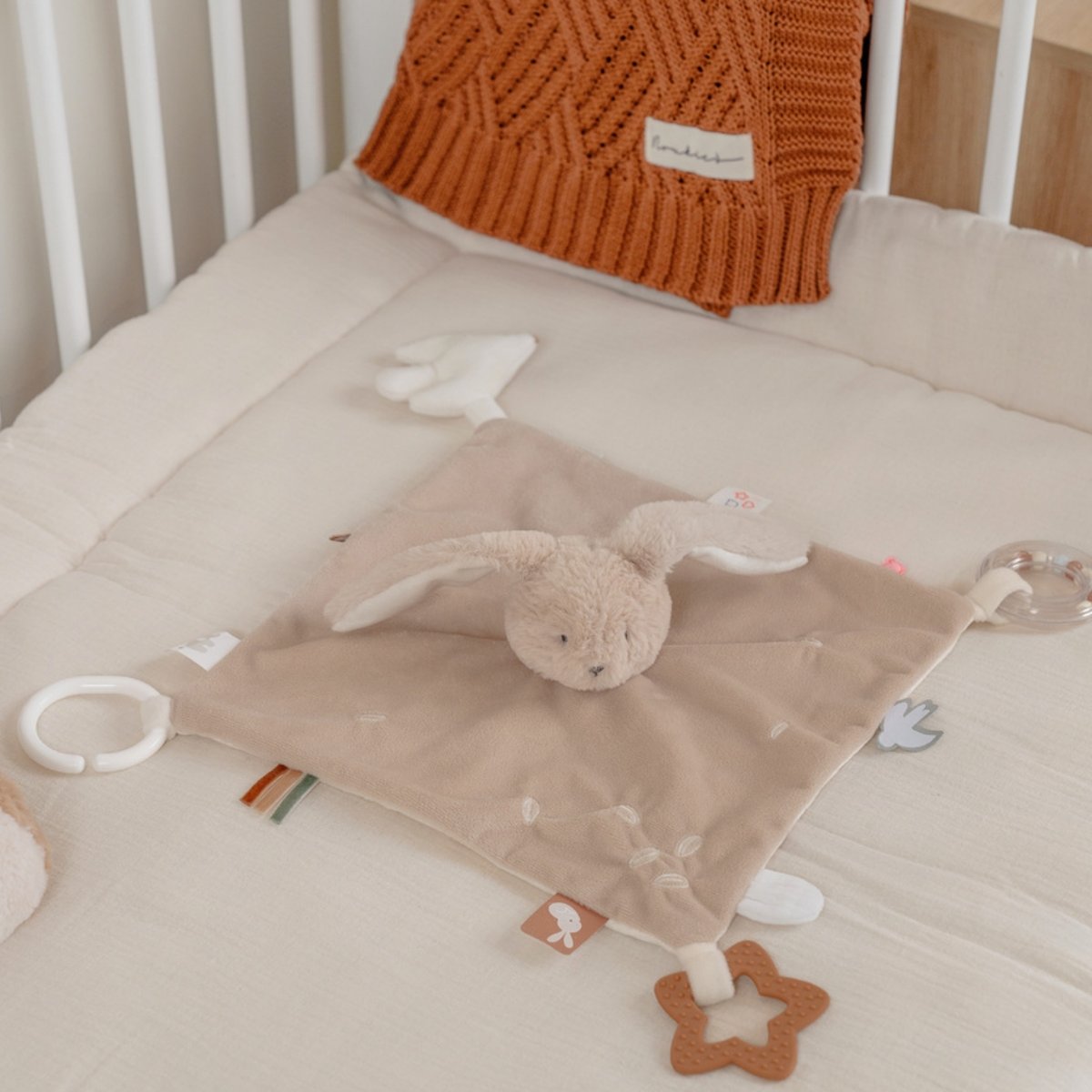 Doudou plat attache sucette beige, NOUKIE'S